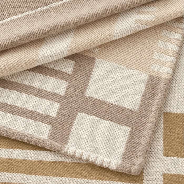 Avalon H Serif Blanket