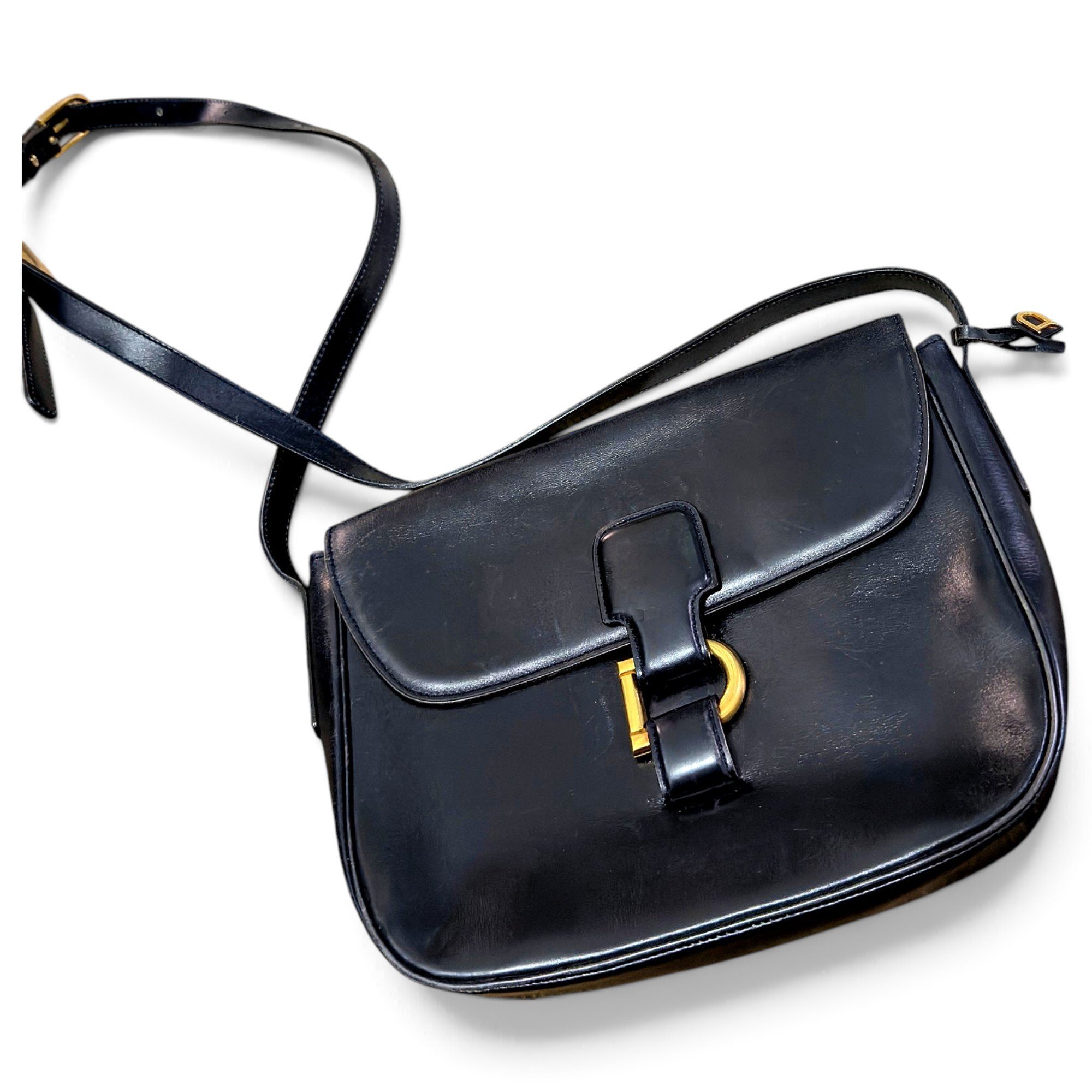 D to D leather handbag