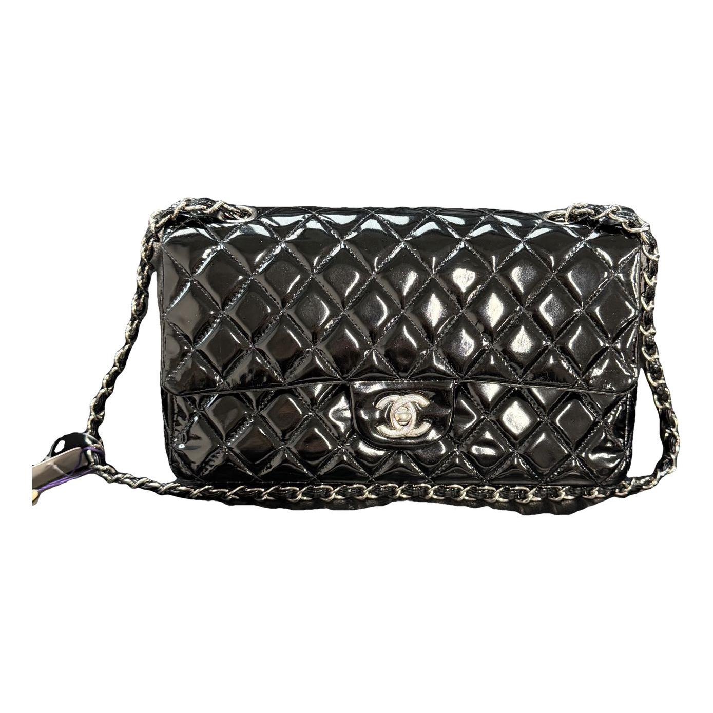 Timeless/Classique patent leather handbag