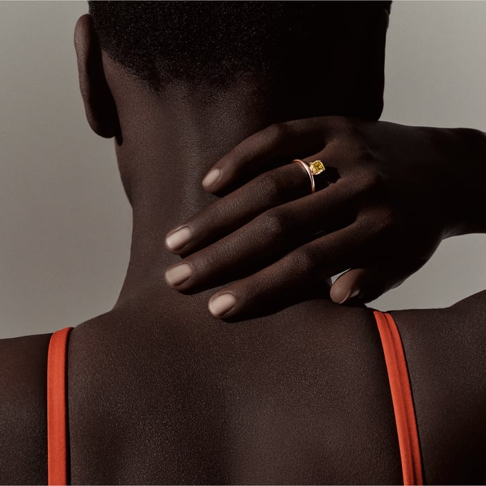 Sans Coloris Hermès Grand Jete Solitaire Engagement Ring, Medium Model
