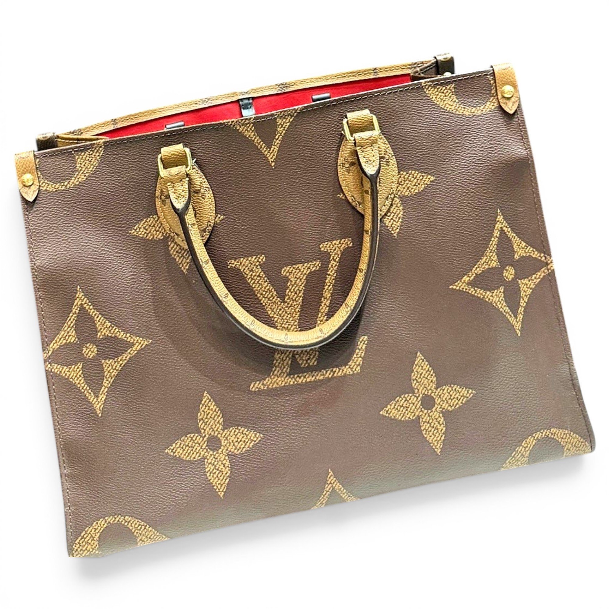 Onthego leather handbag