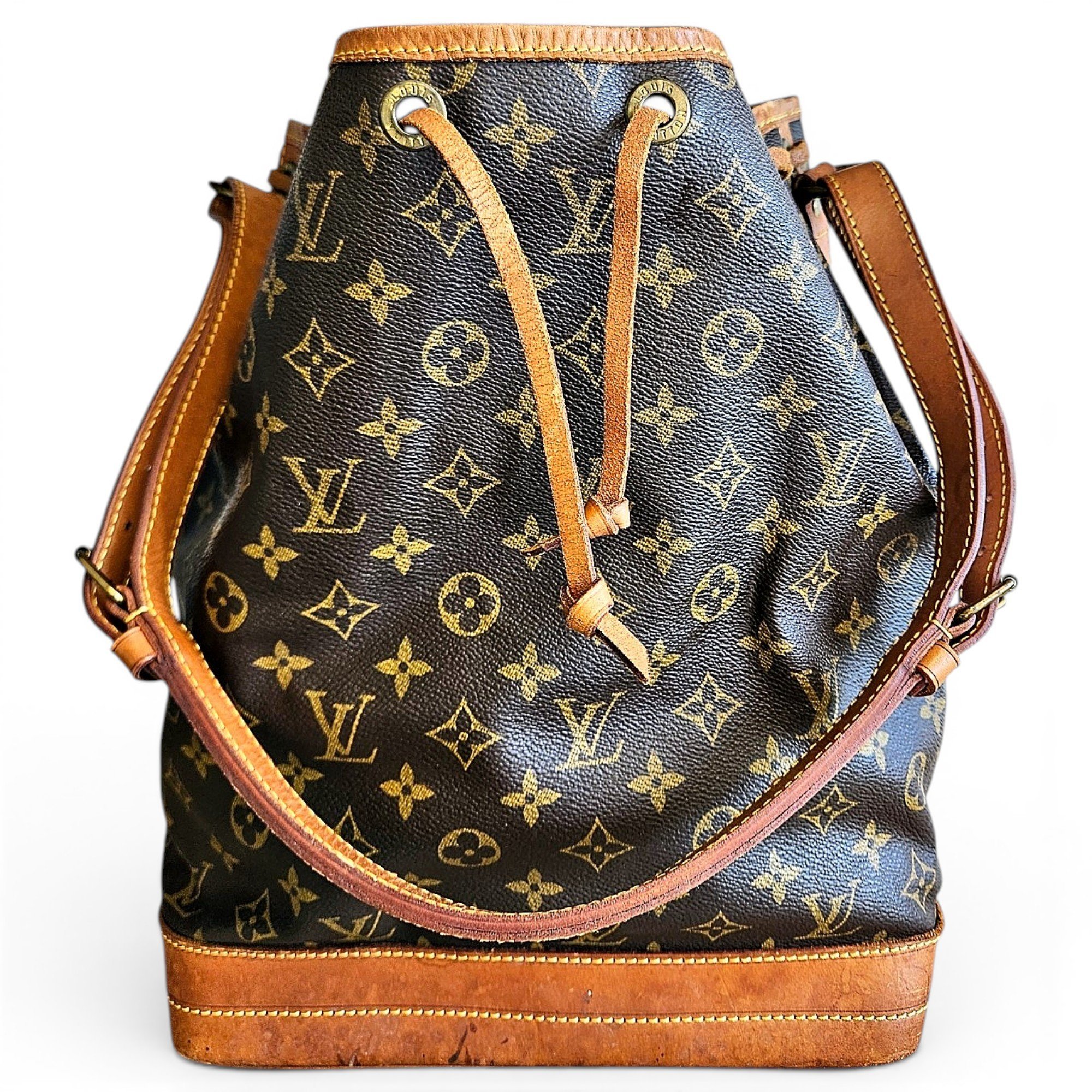 Noé leather handbag