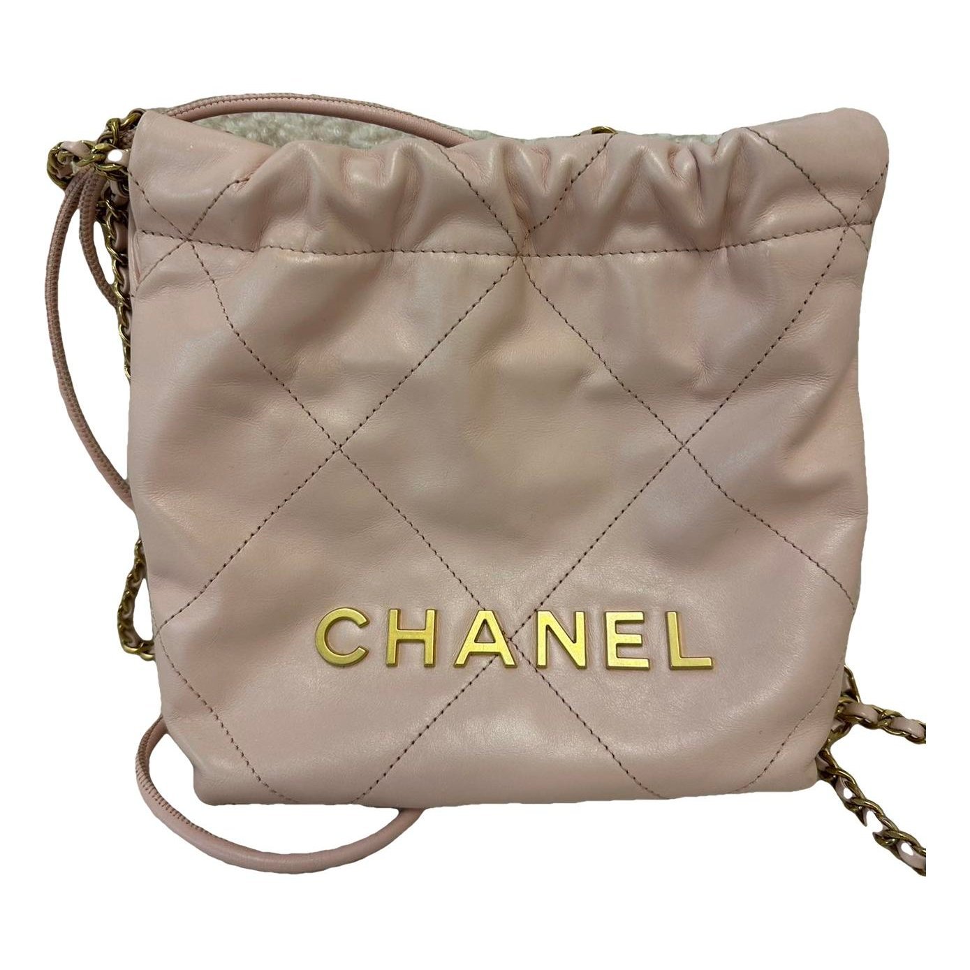 Chanel 22 leather handbag
