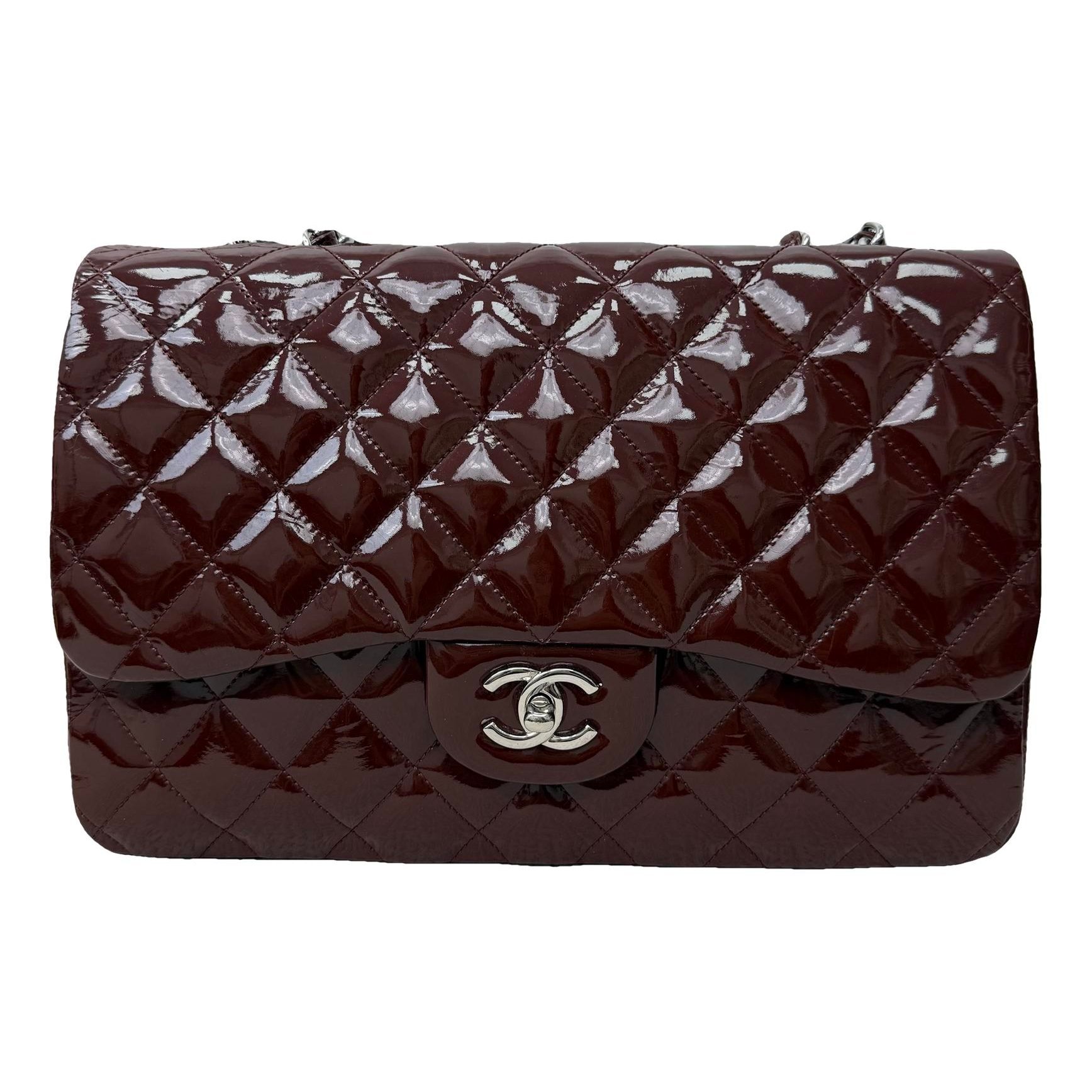 Timeless/Classique patent leather handbag