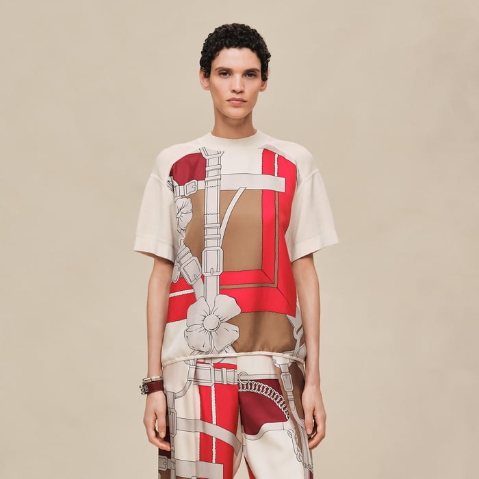 Beige Amande "Grand Manege Detail Remix" Wide Short-sleeve Sweater