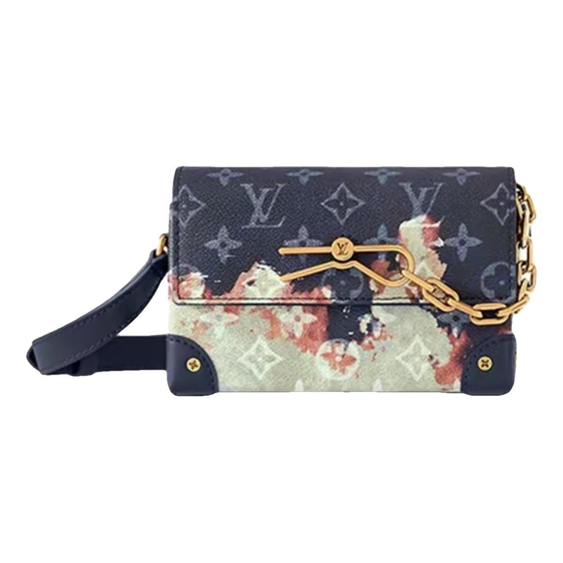 Louis Vuitton Leather handbag