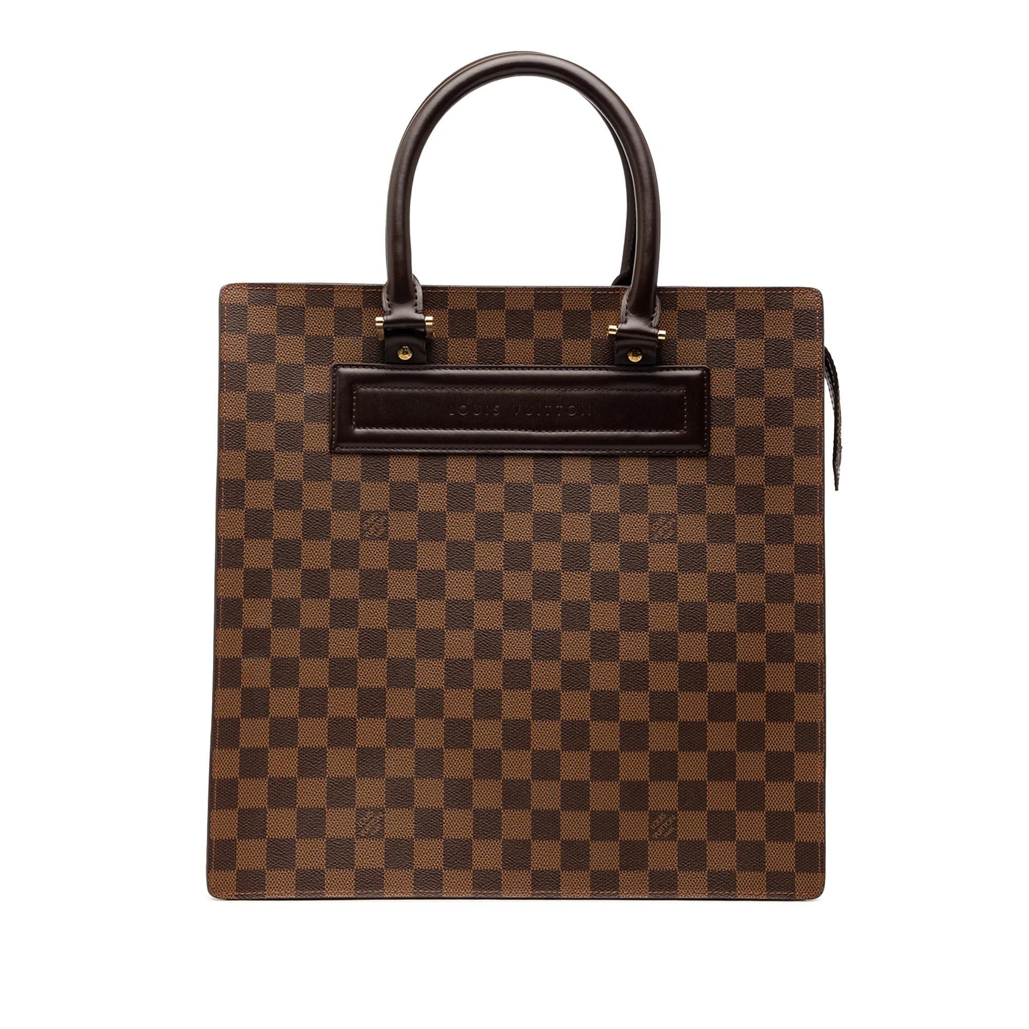 Plat leather tote