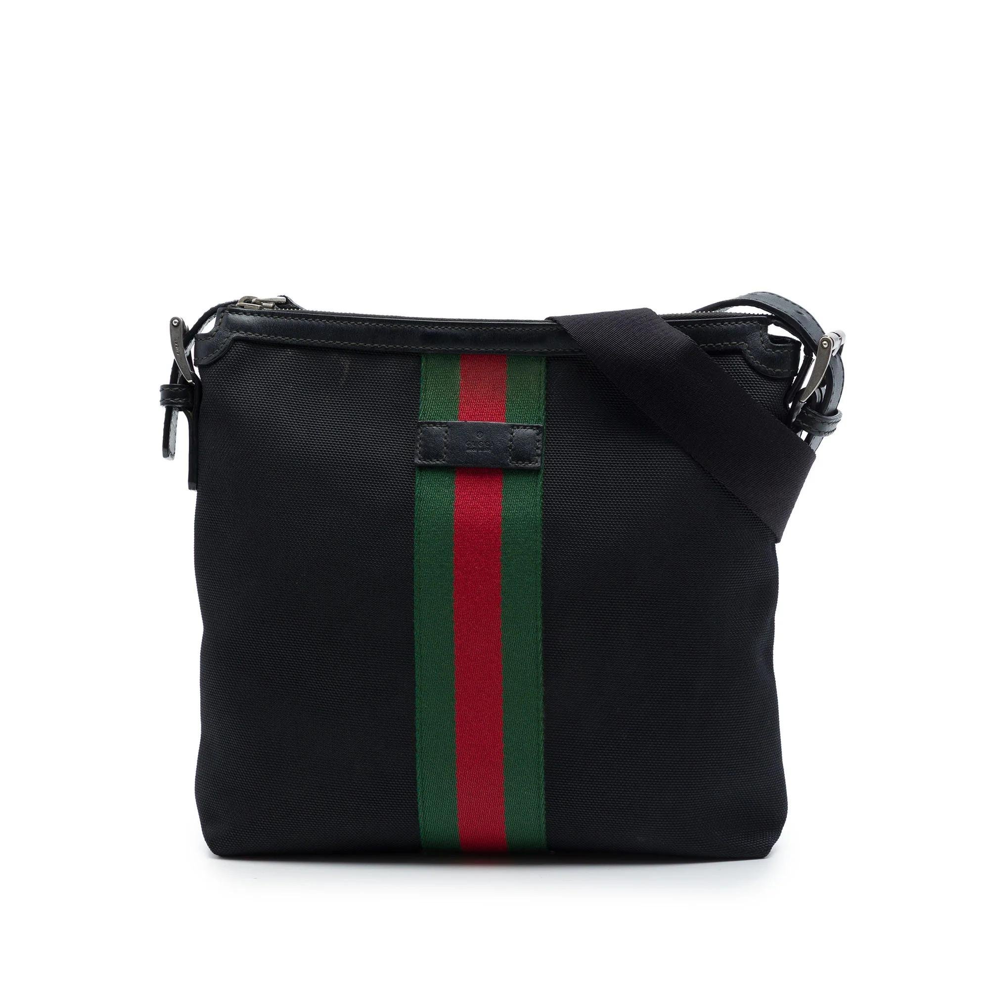 Gucci B leather handbag