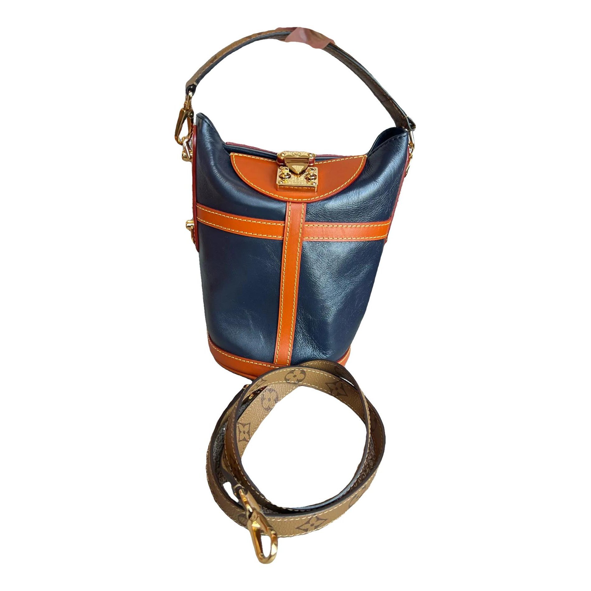 Duffle leather handbag