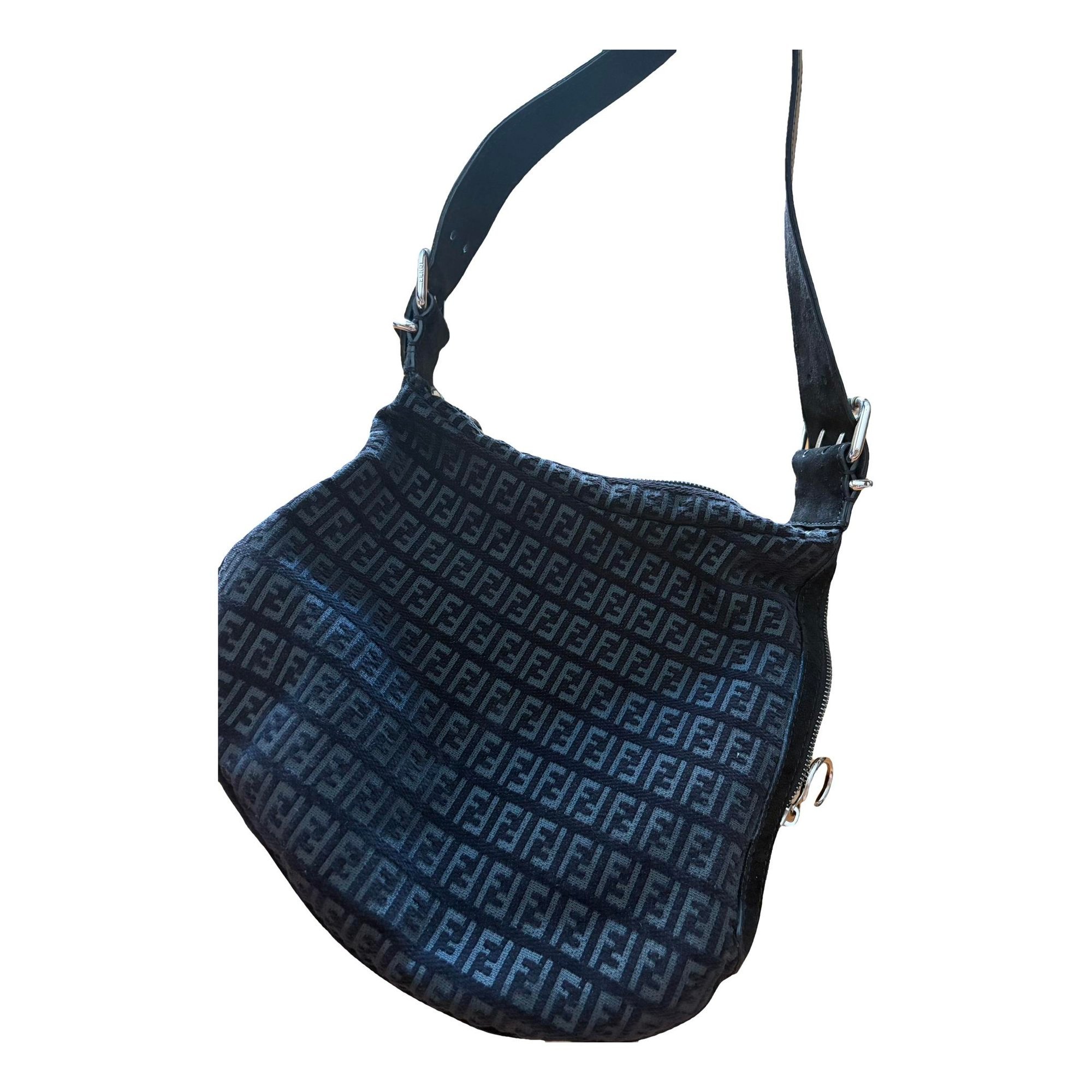 Oyster cloth handbag