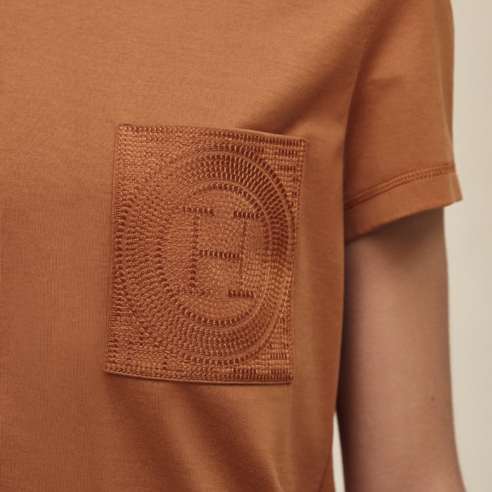 Marron Fauve Embroidered Pocket T-shirt