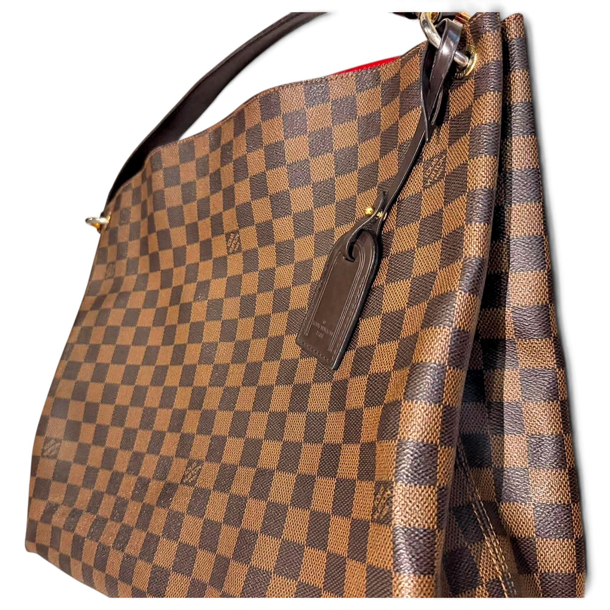 Graceful leather handbag