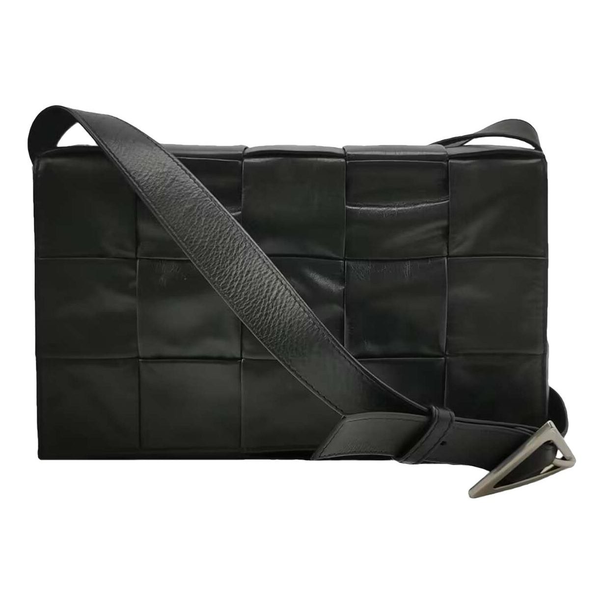 Cassette leather handbag