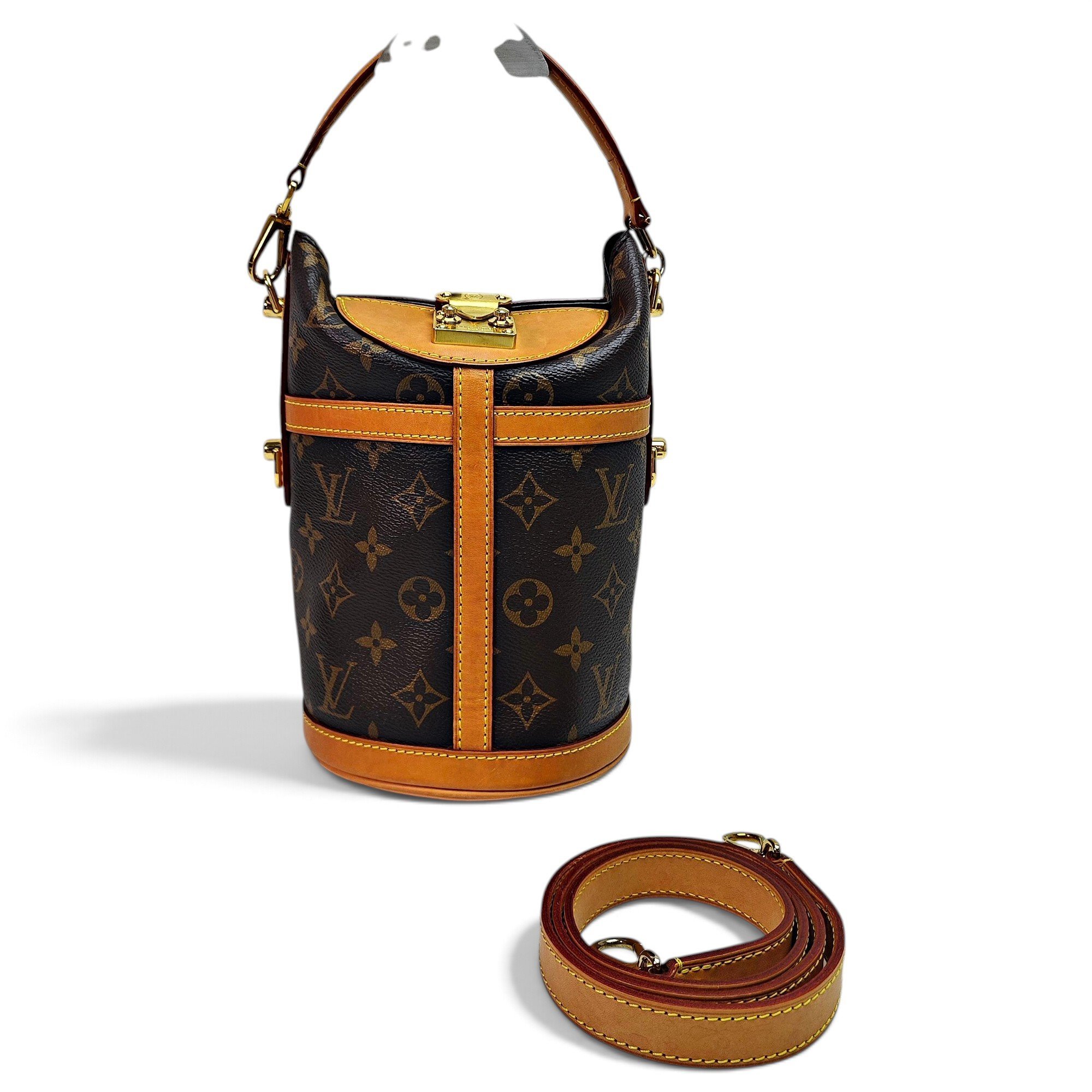 Duffle leather handbag