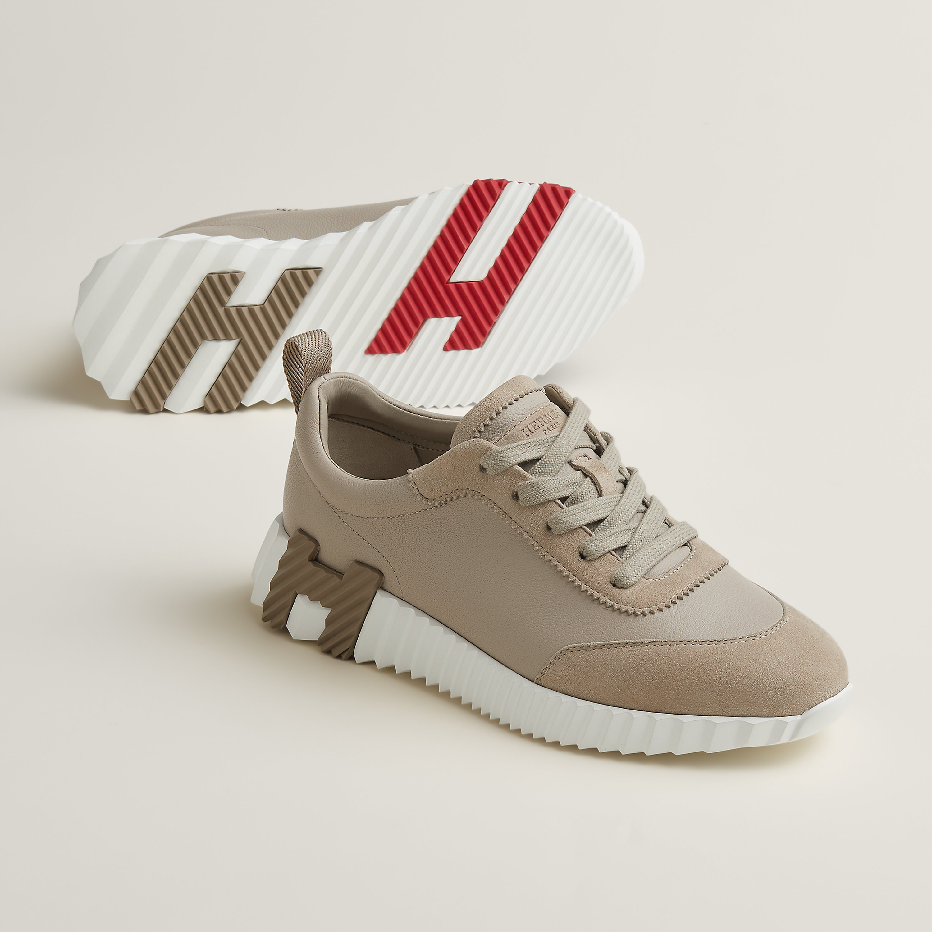 Bouncing sneaker