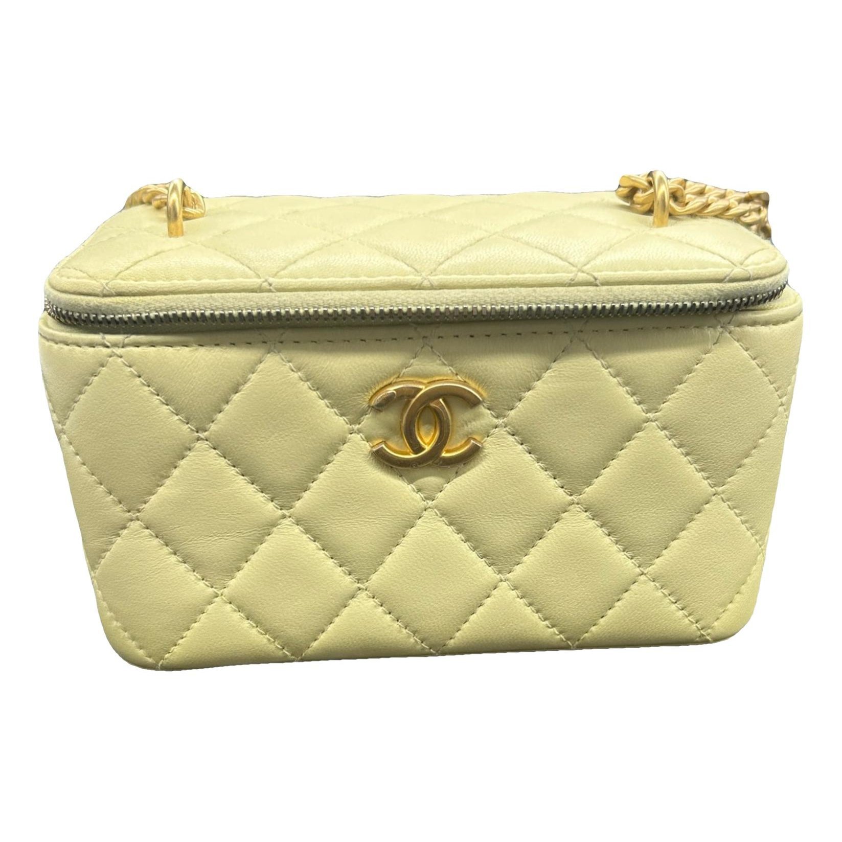 Trendy CC Vanity leather handbag