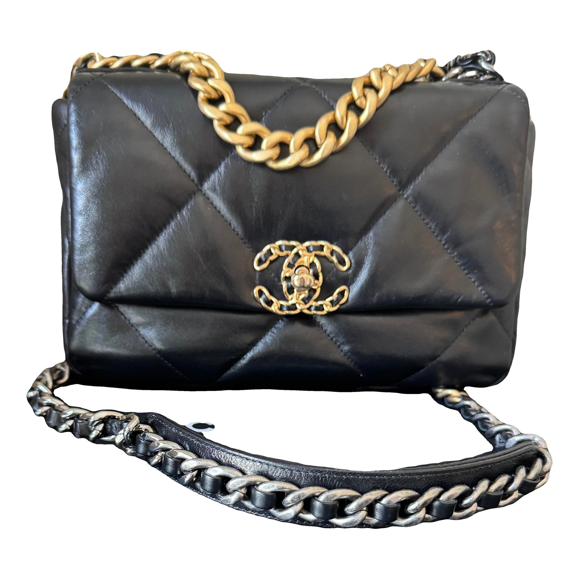 Chanel 19 leather handbag
