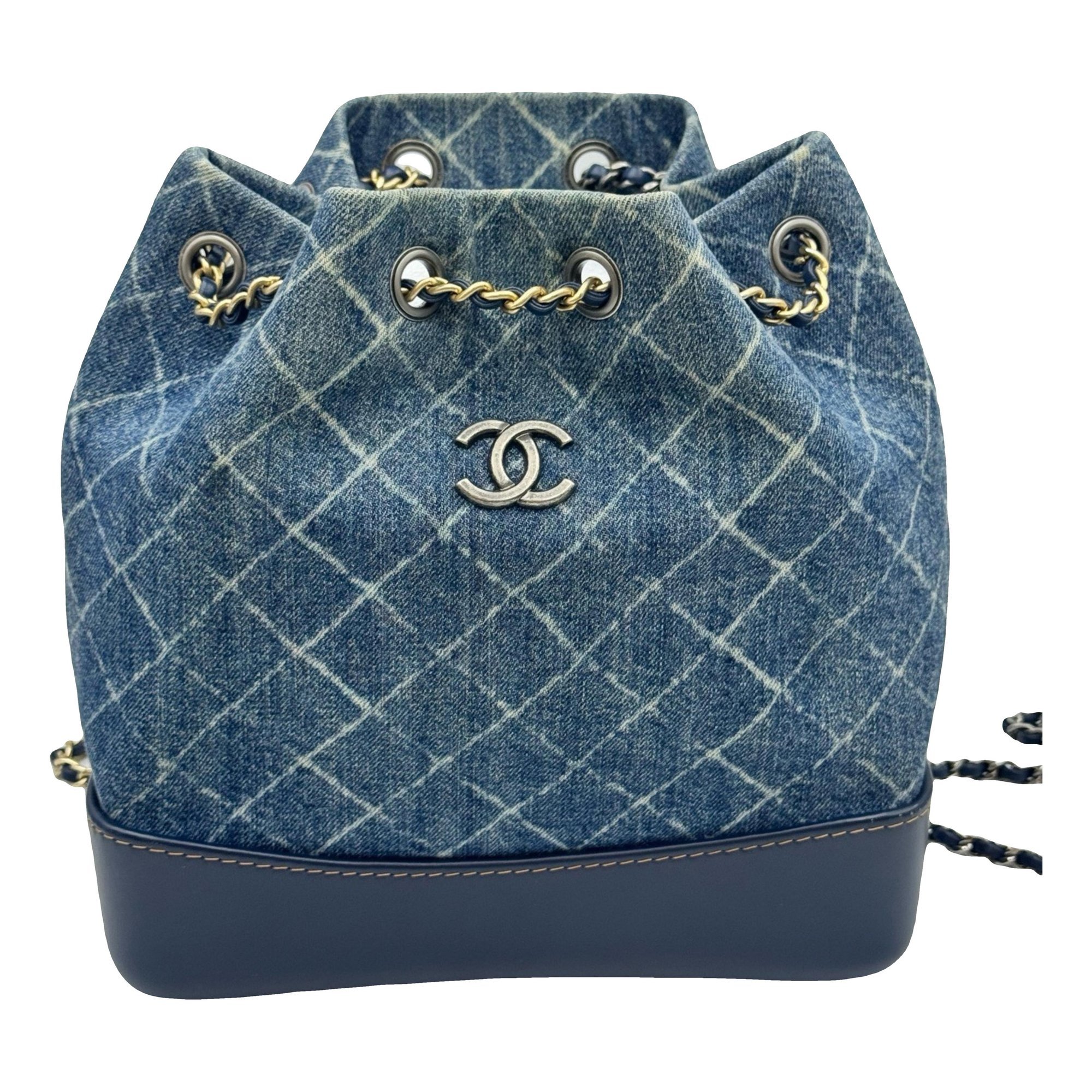 Gabrielle Bucket bag