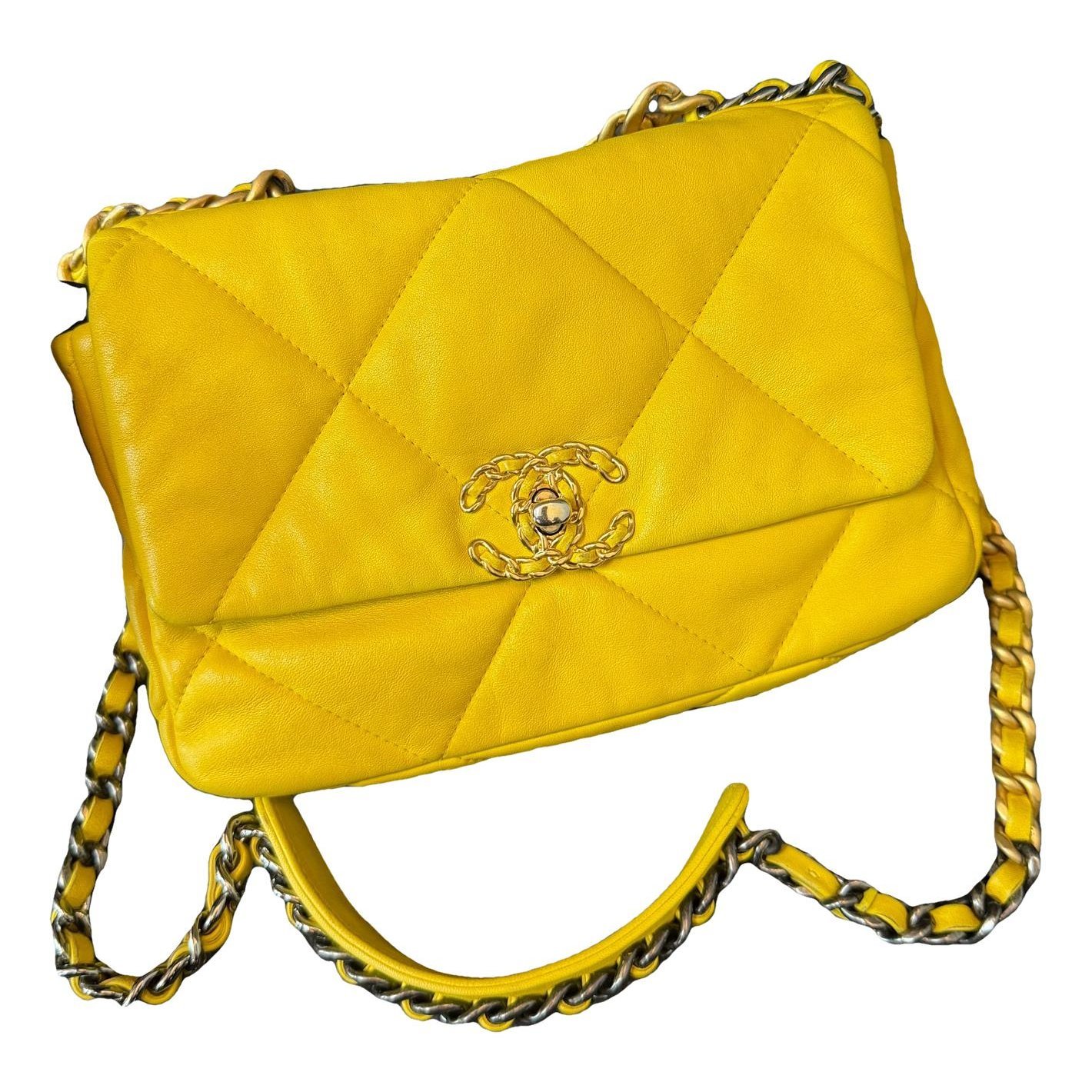Chanel 19 leather handbag
