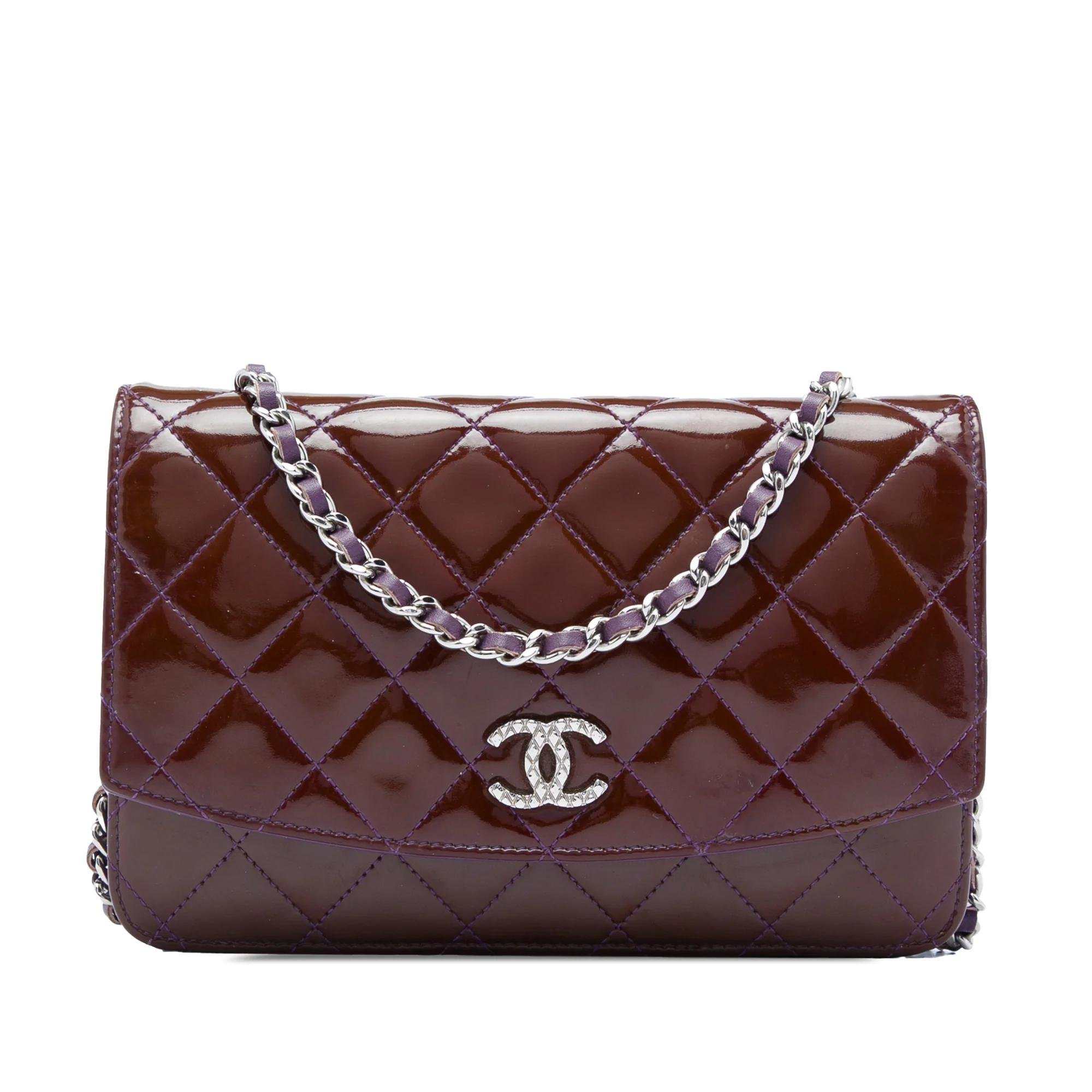 Wallet On Chain leather crossbody bag