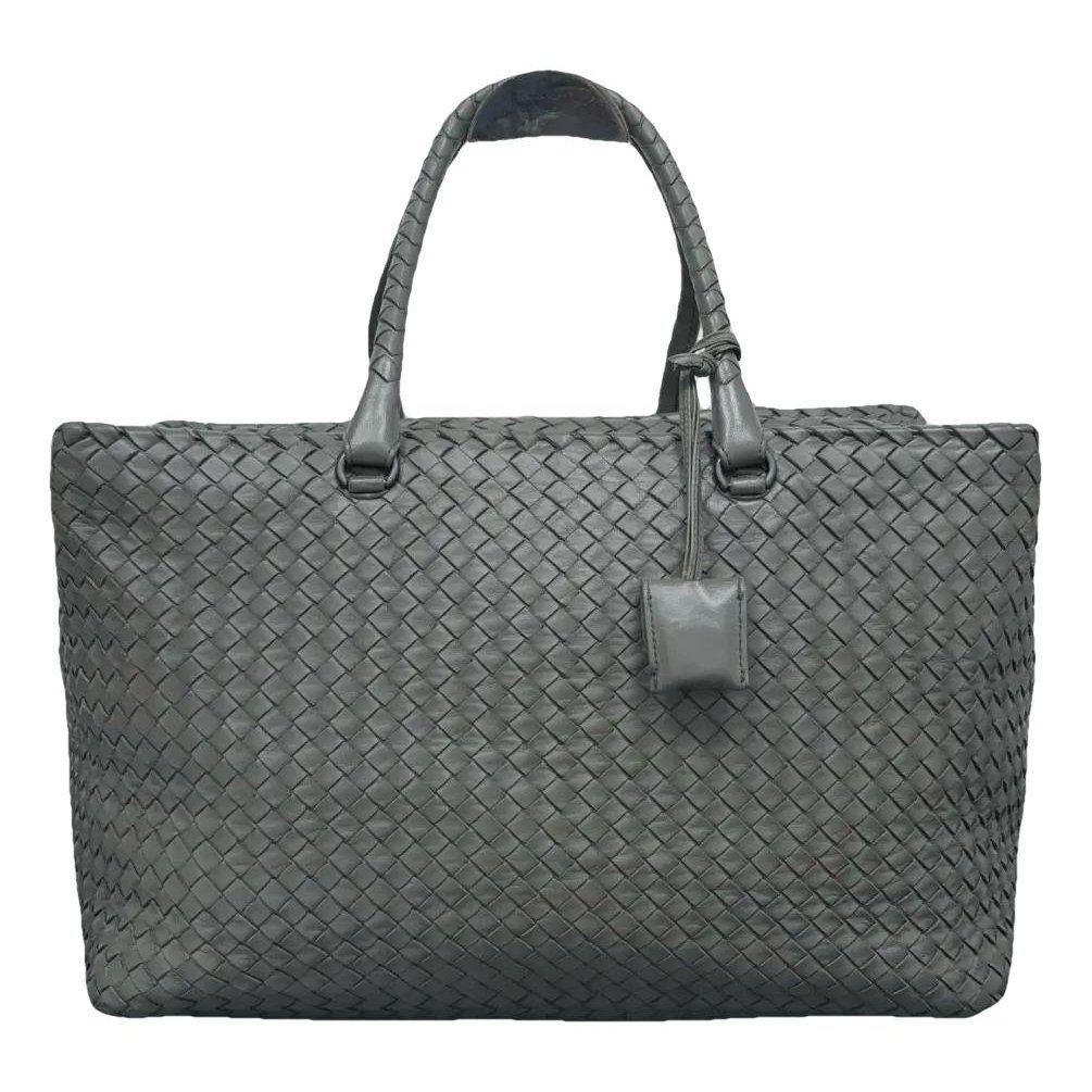 Veneta leather handbag