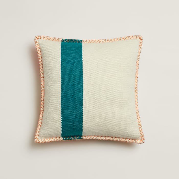 H Dye Pillow