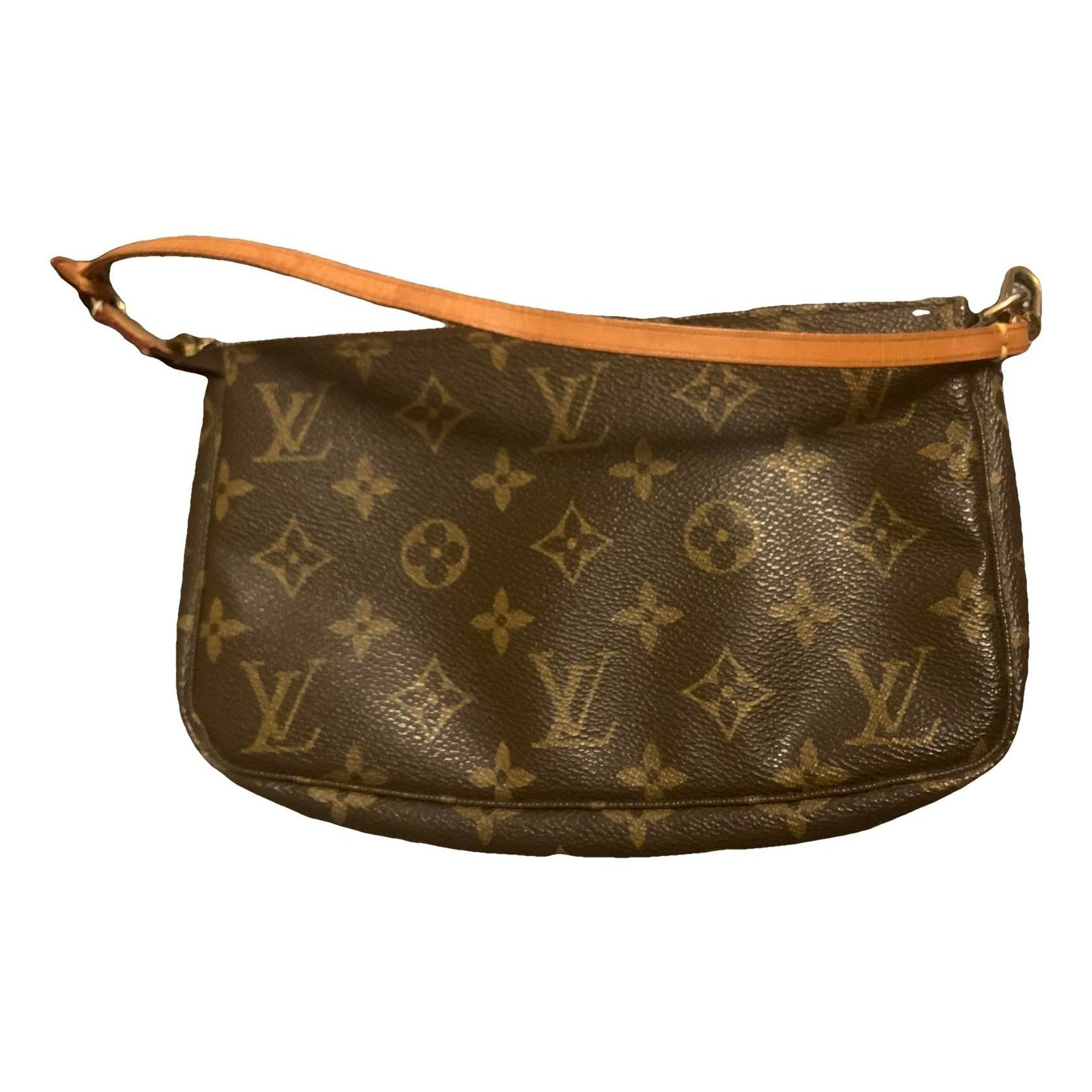 Pochette Accessoire leather handbag