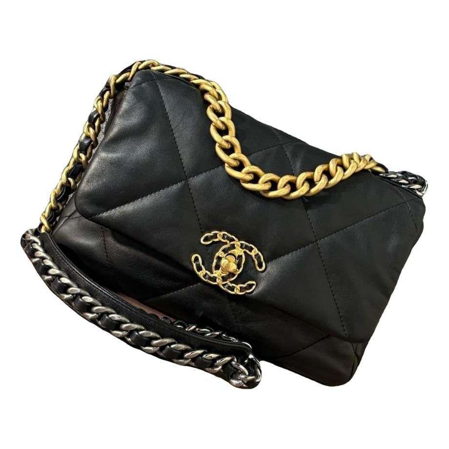 Chanel 19 leather handbag