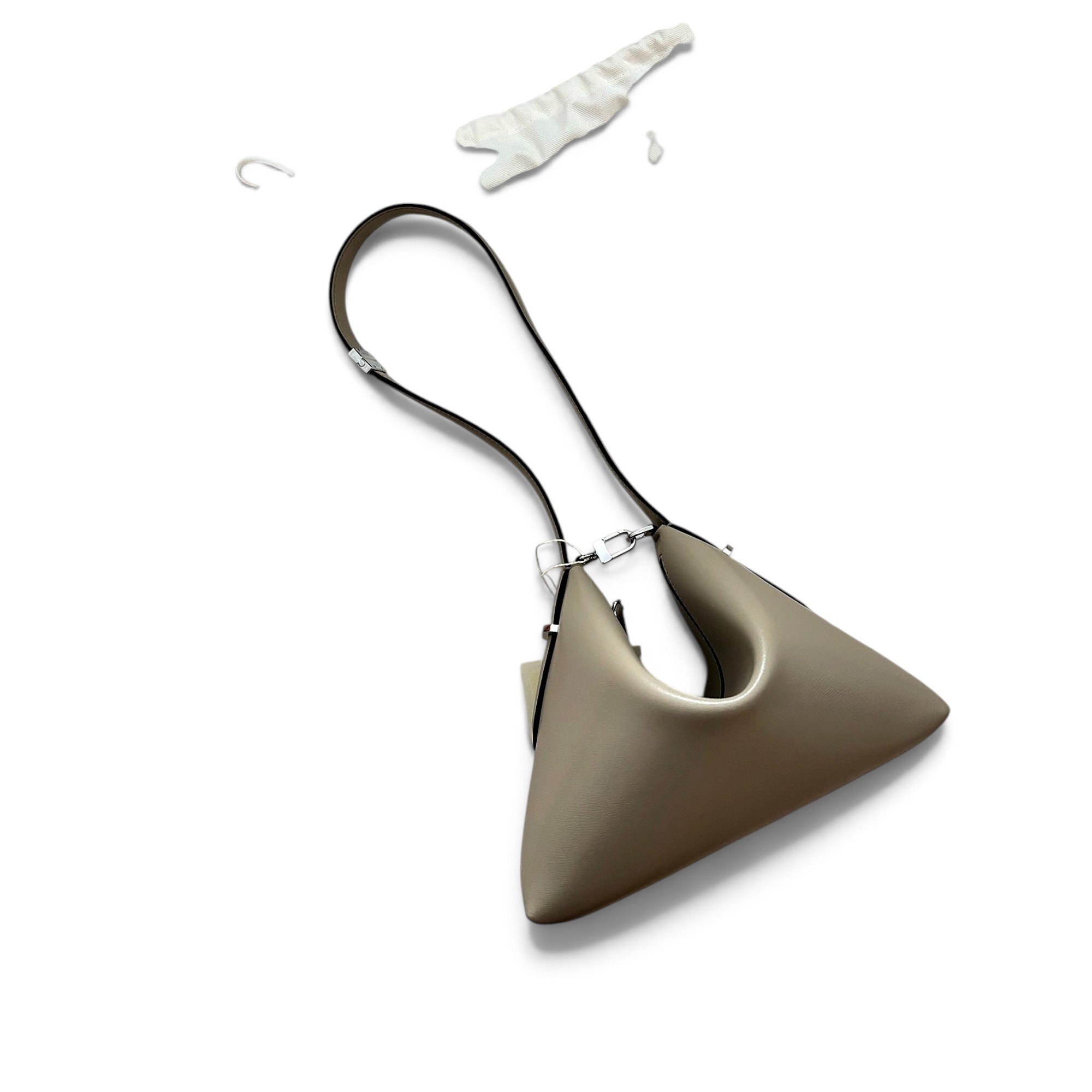 Bevel leather handbag