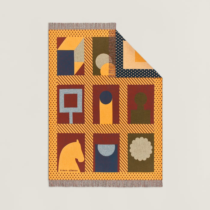 Les Objets Du Faubourg Blanket