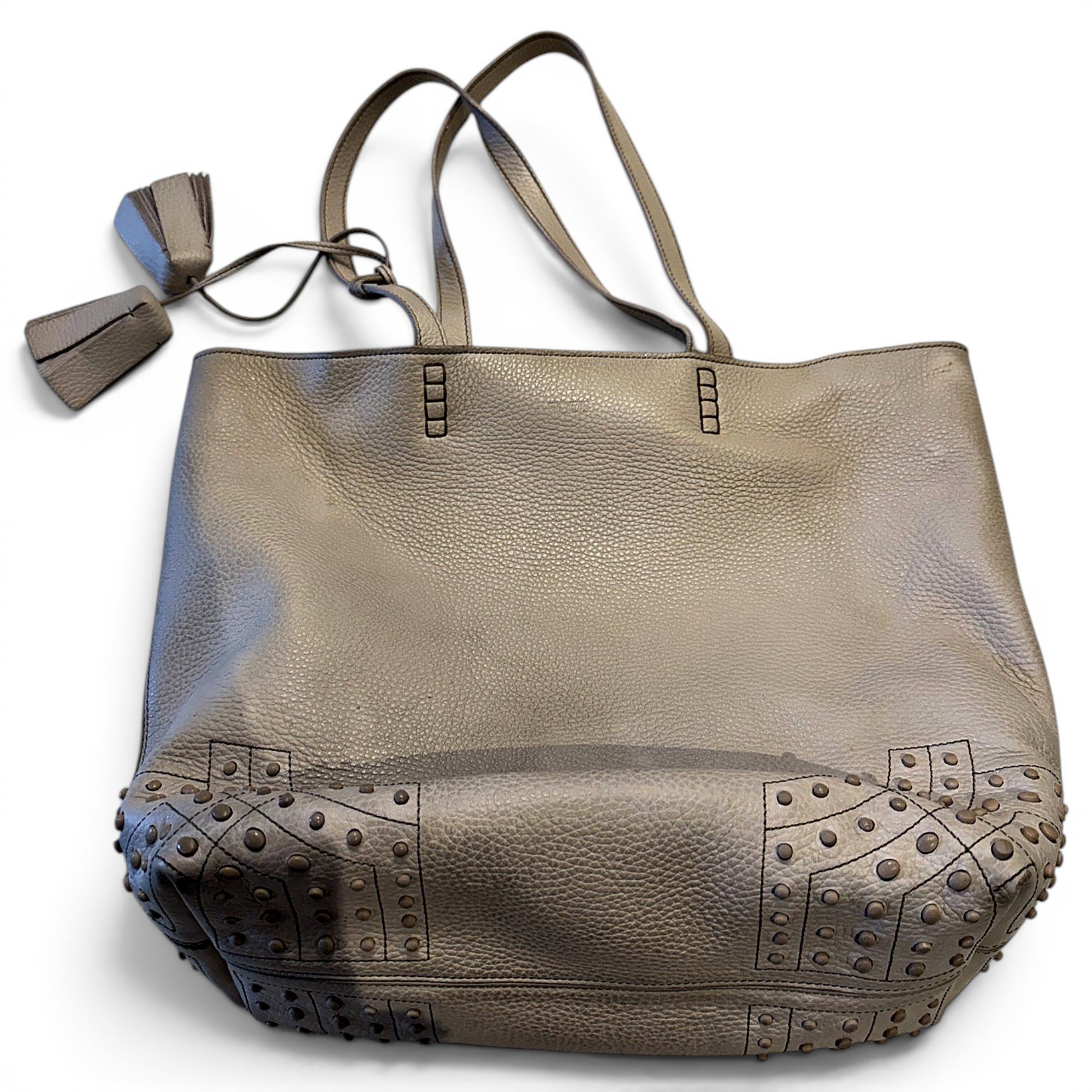 Leather tote