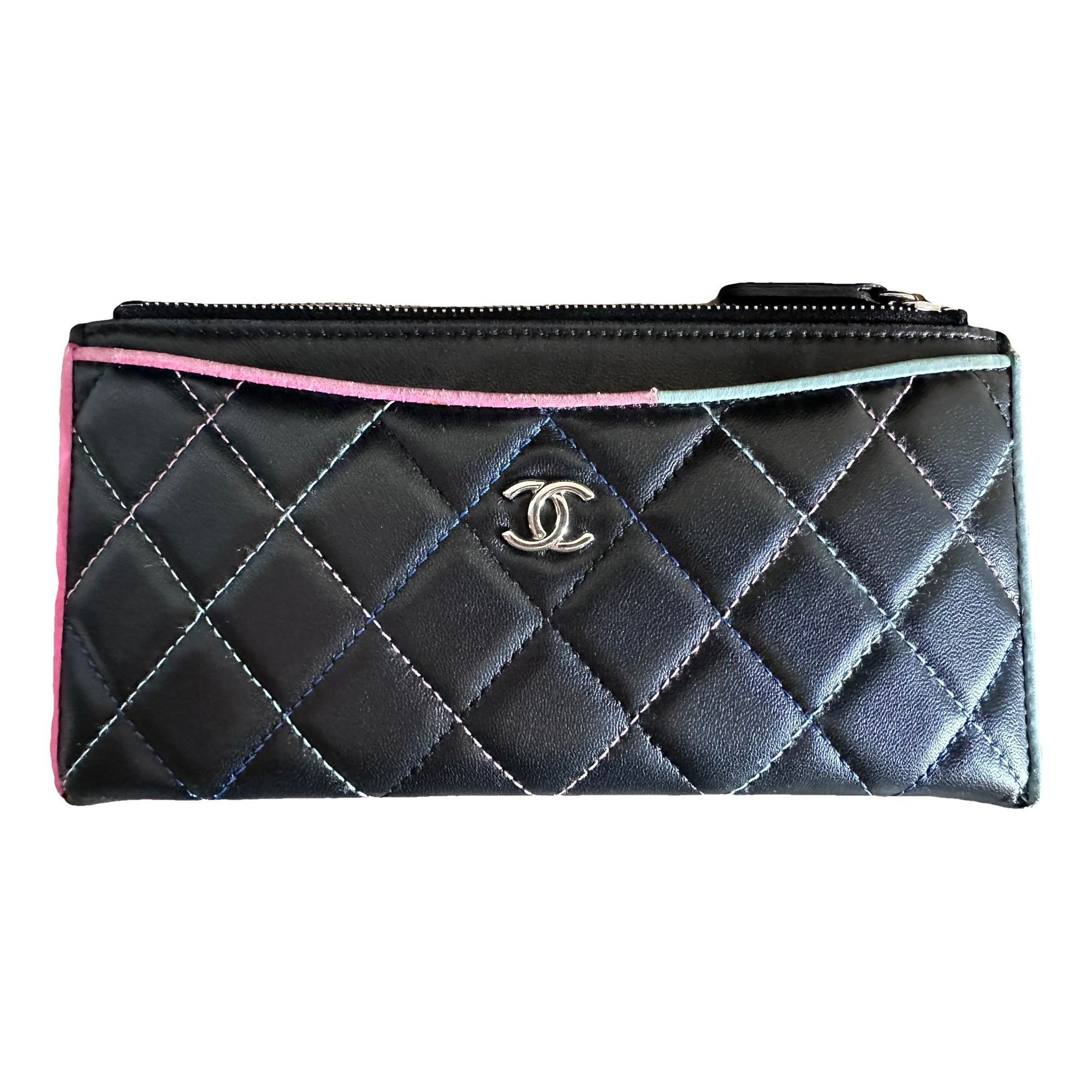 Leather clutch bag