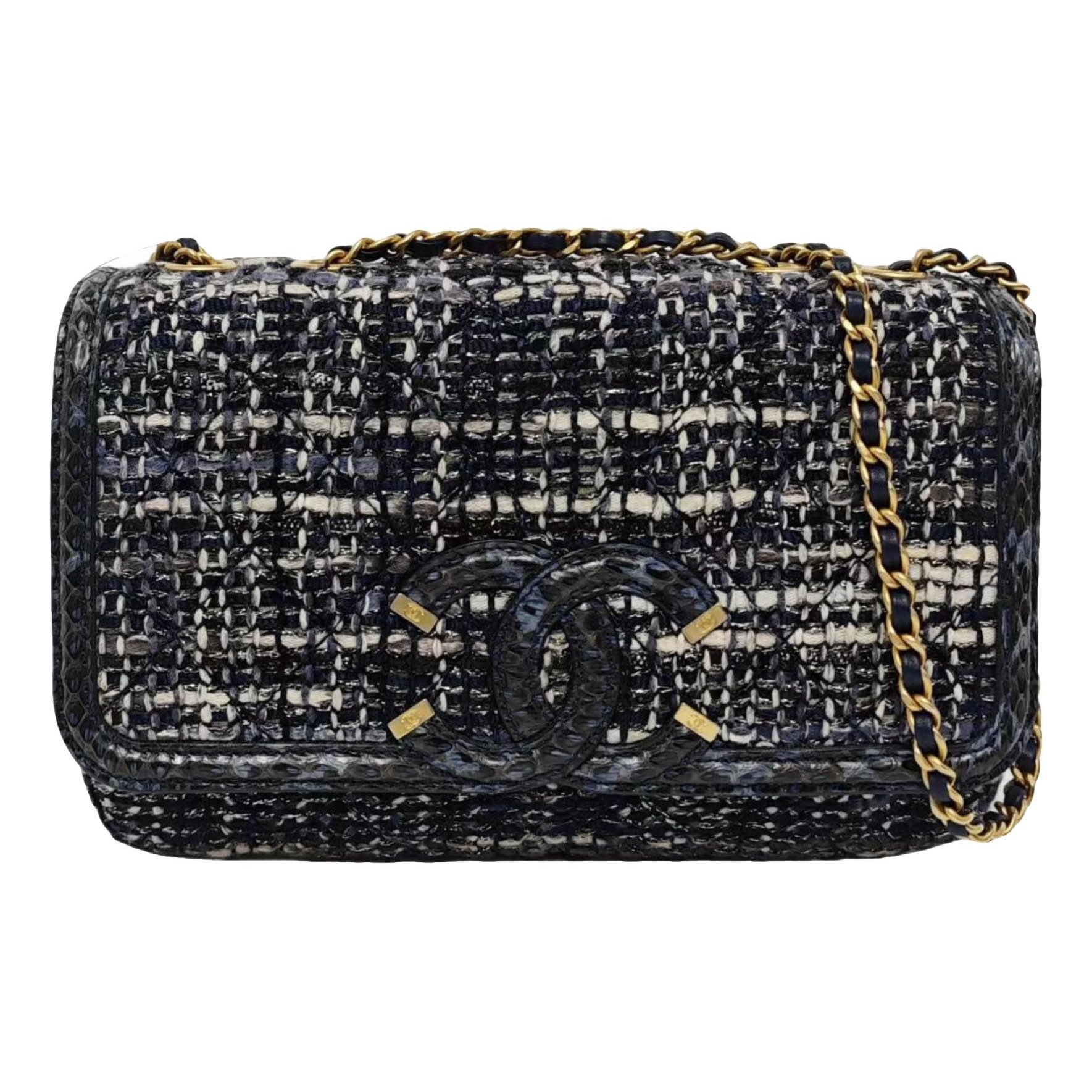 Wool handbag