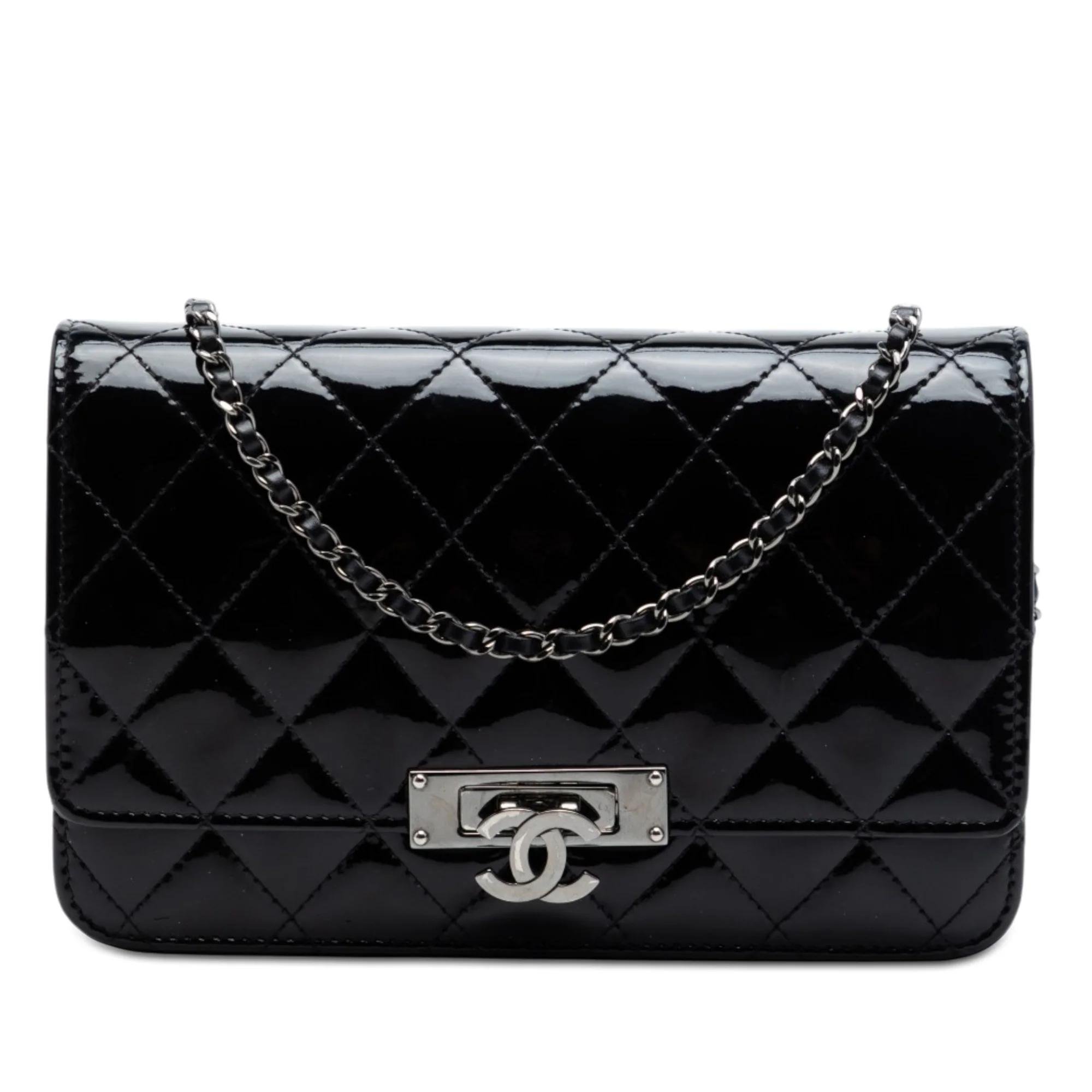 Wallet On Chain patent leather crossbody bag