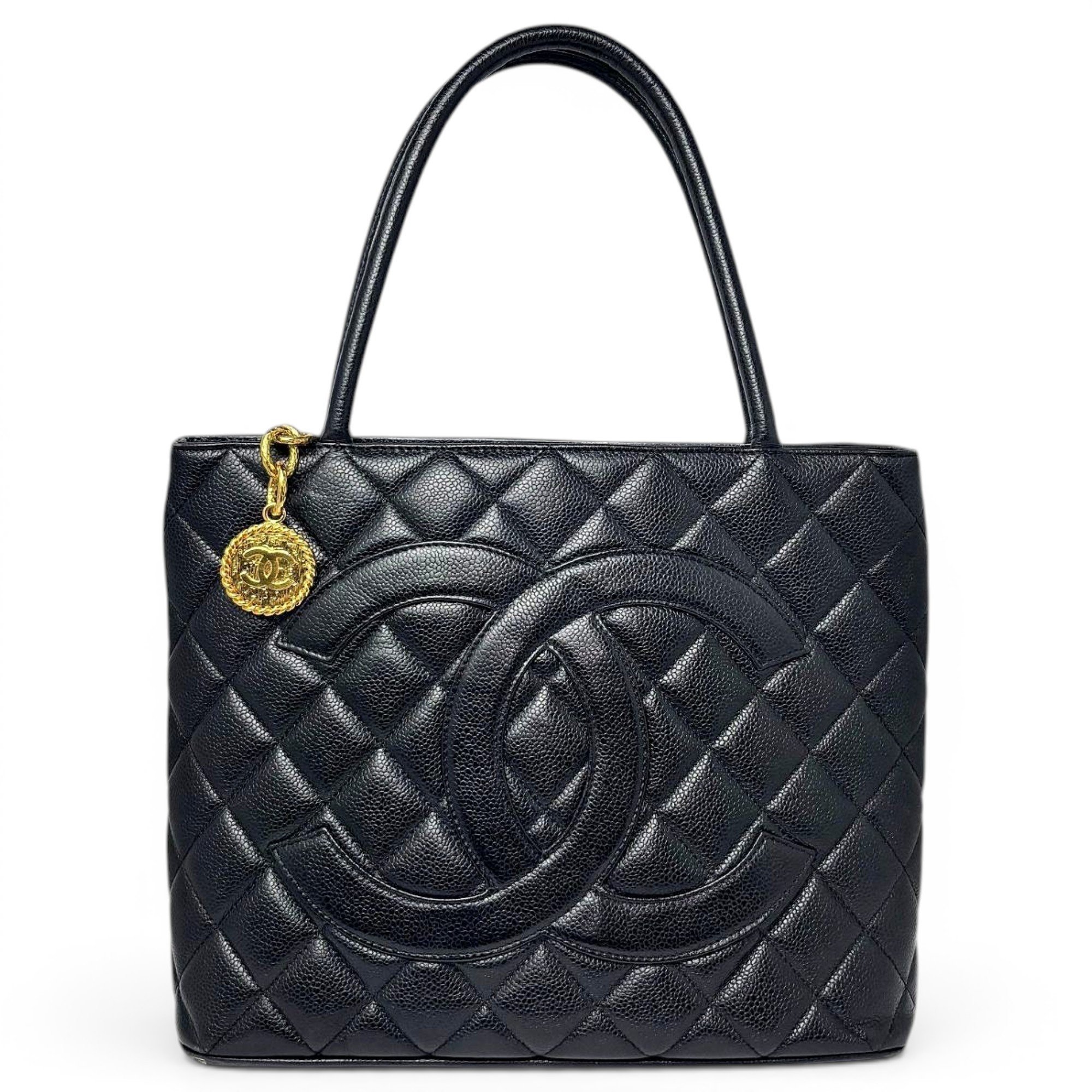 Médaillon leather tote