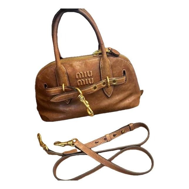 Leather handbag