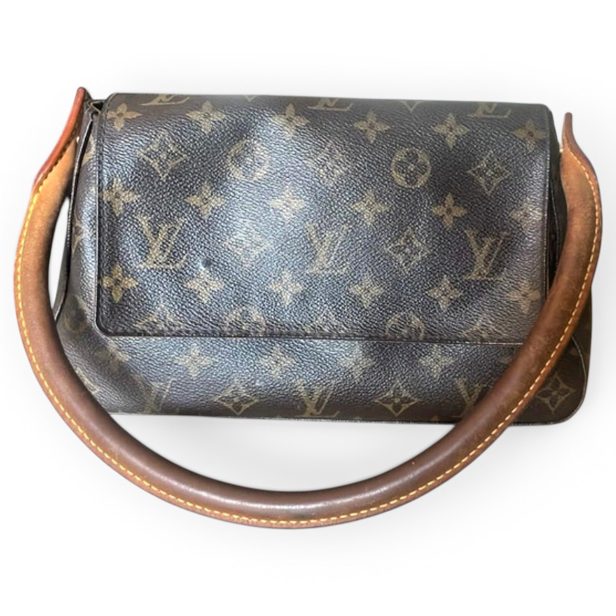 Looping leather handbag