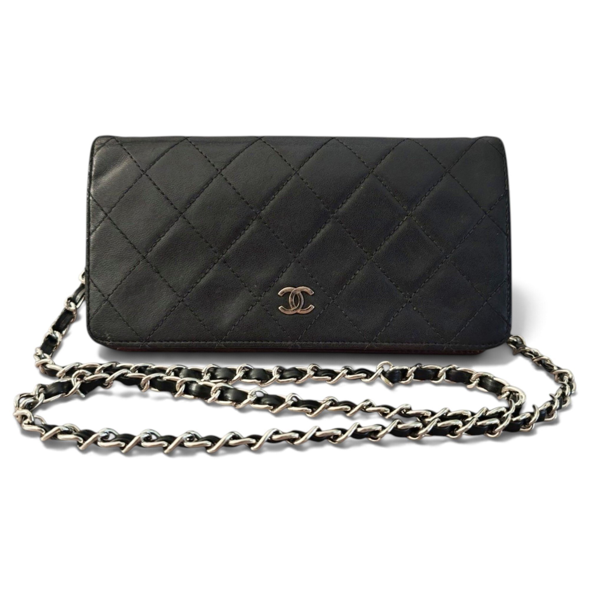 Wallet On Chain Timeless/Classique leather crossbody bag