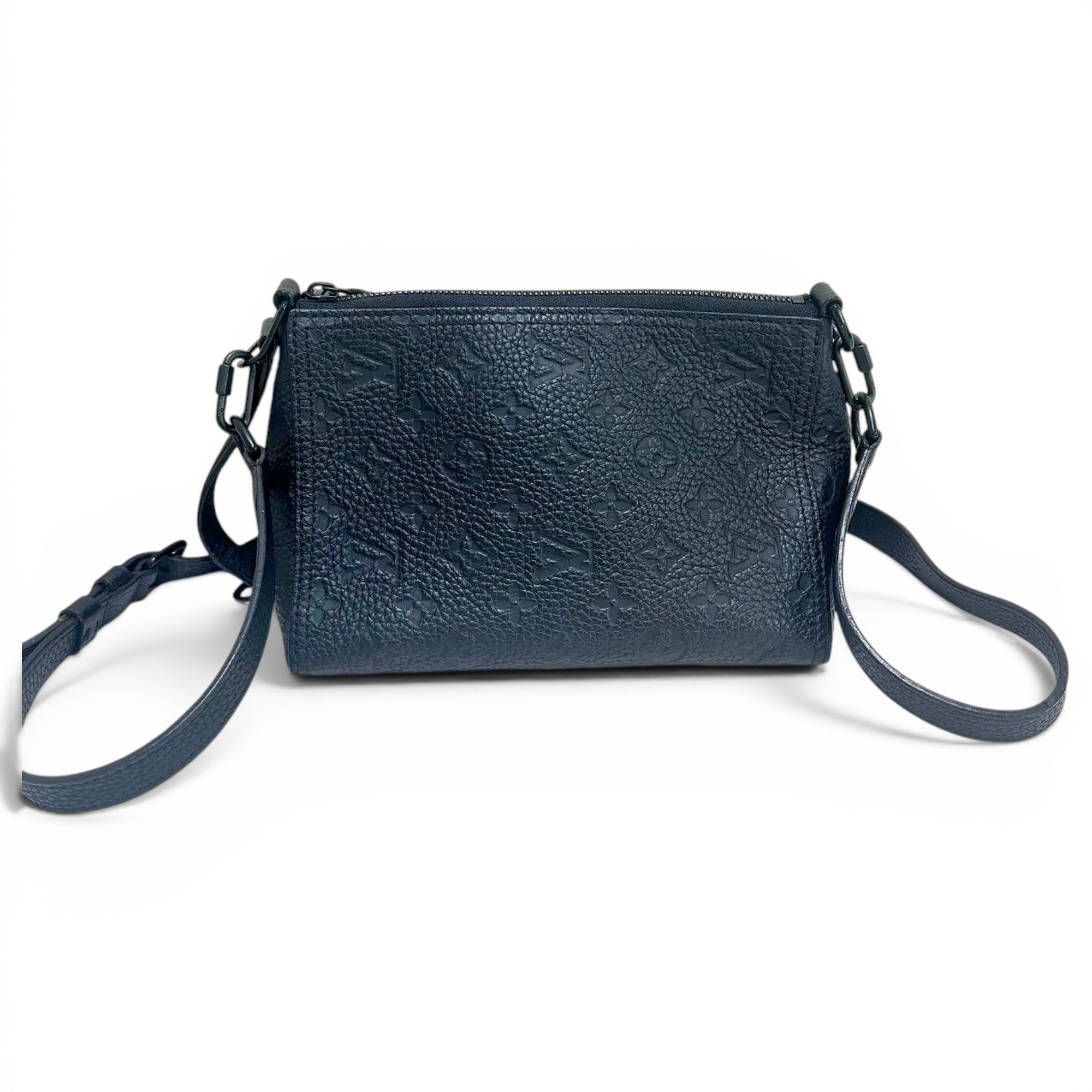 Triangle leather handbag