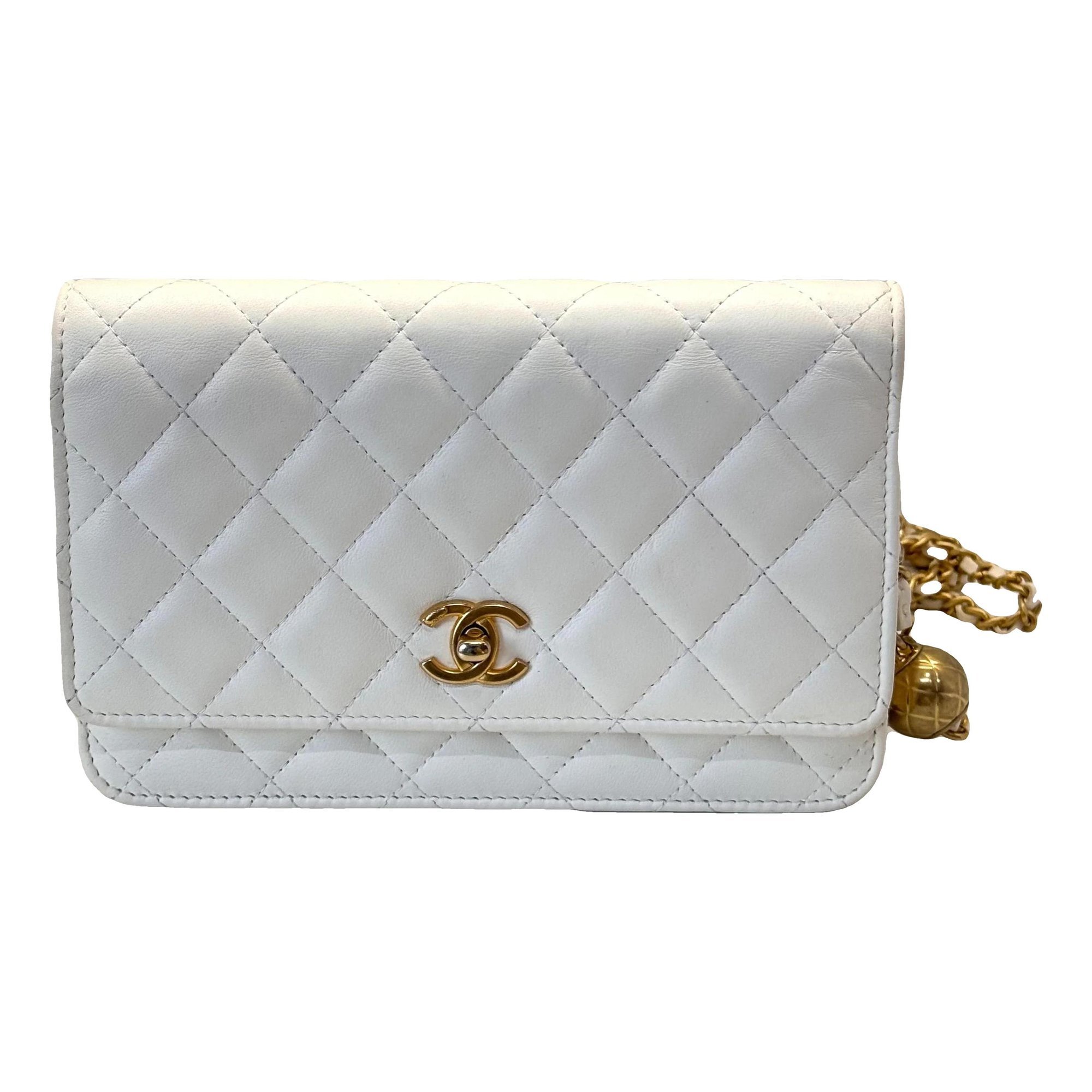 Wallet On Chain leather crossbody bag