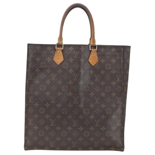 Plat leather handbag