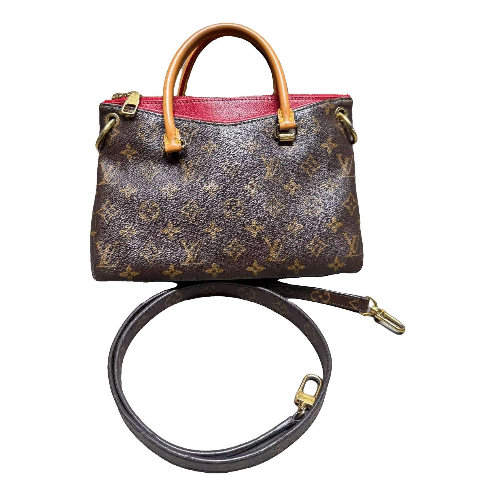 Pallas leather handbag