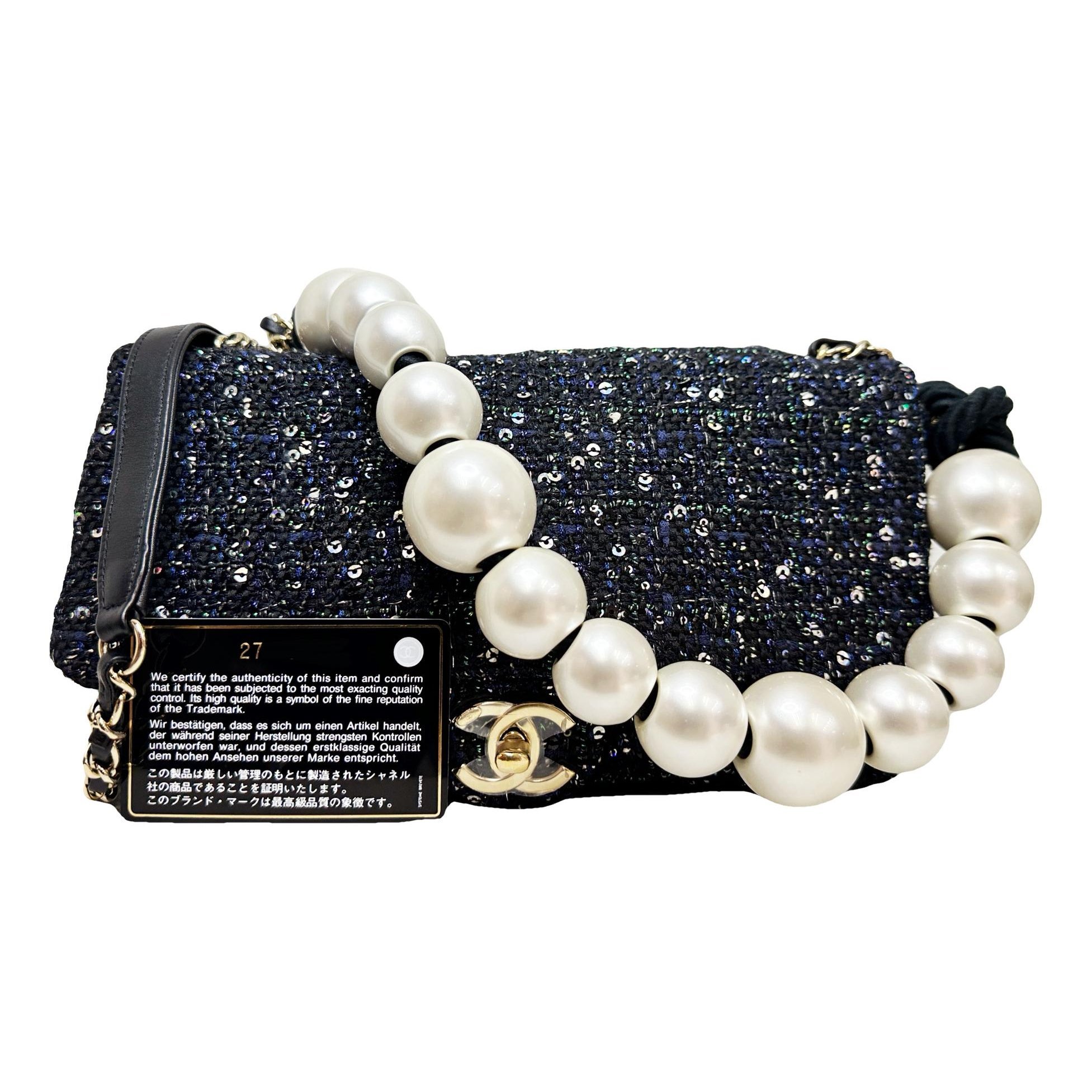 Timeless/Classique tweed crossbody bag