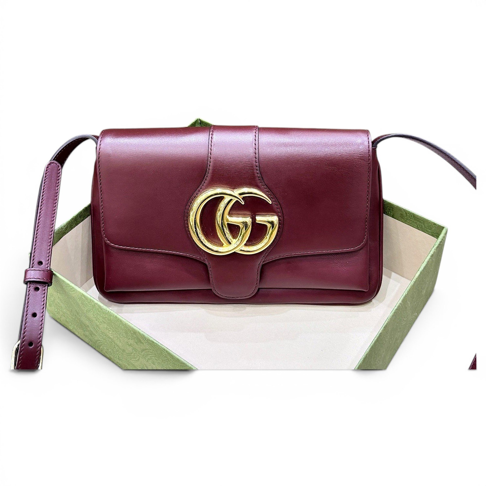 Arli leather handbag