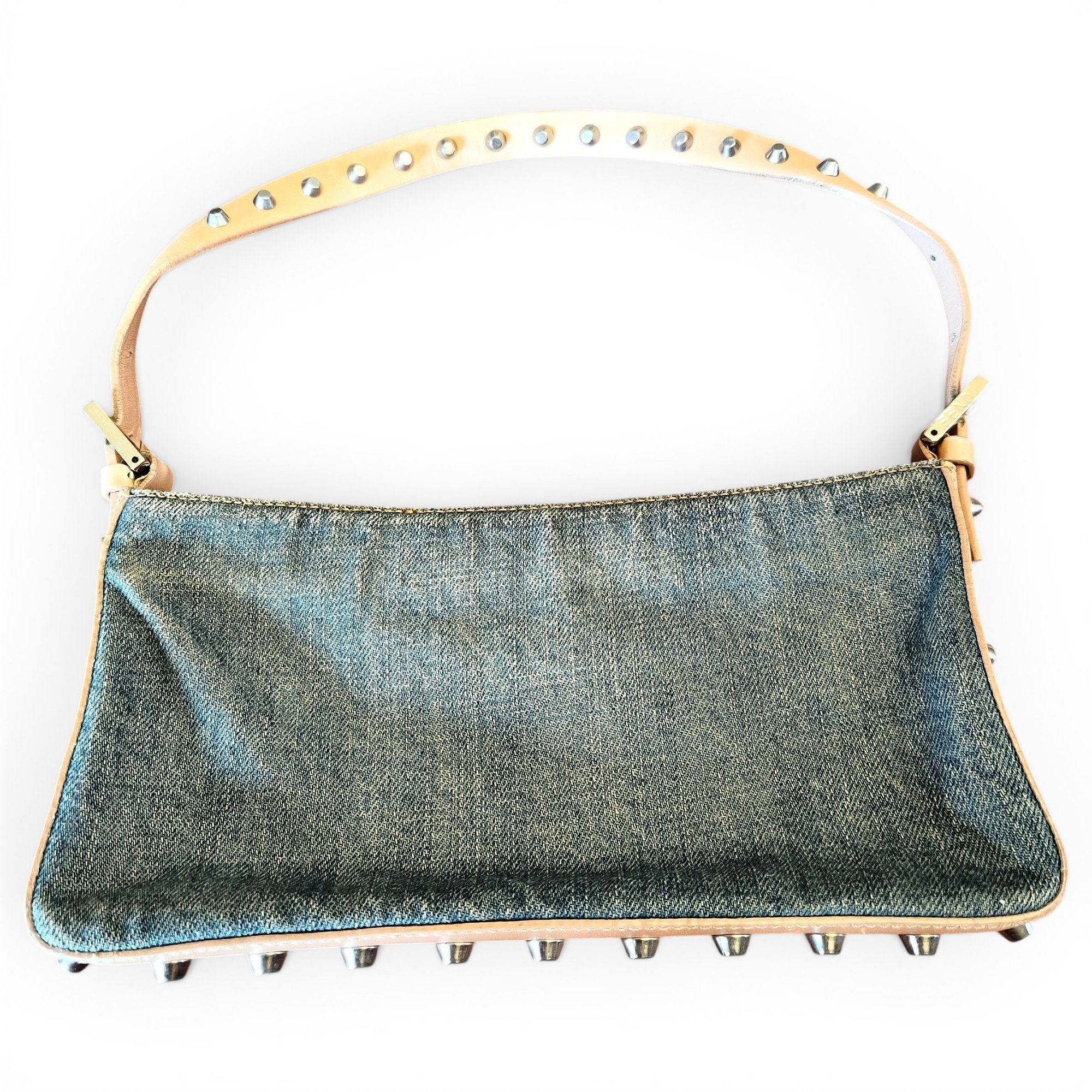Baguette handbag