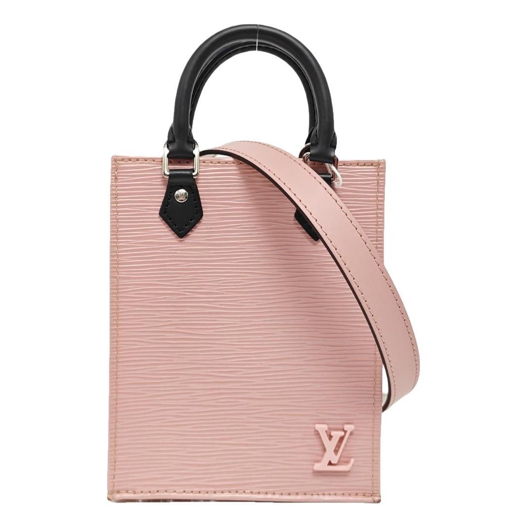Plat leather handbag