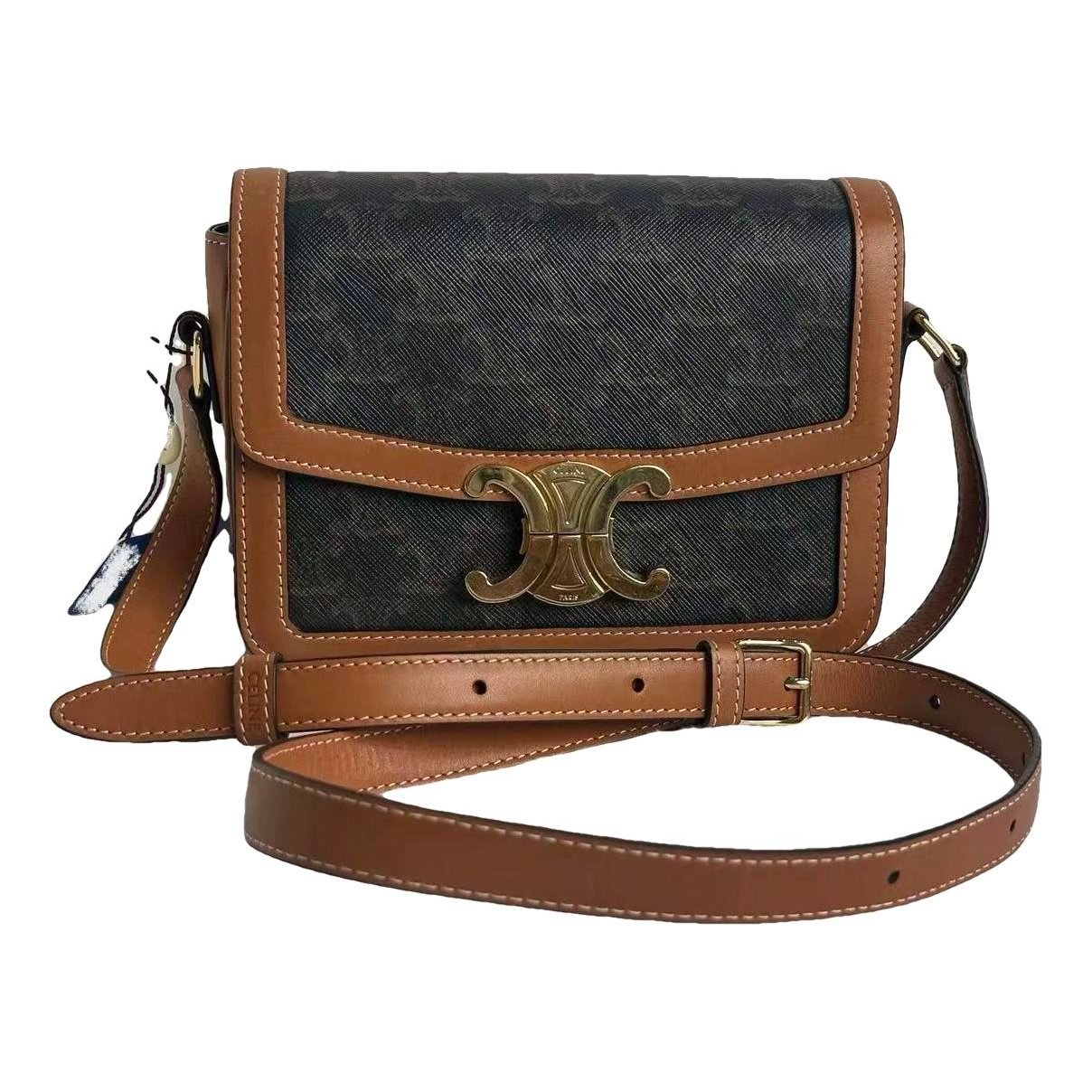 Triomphe Long leather handbag