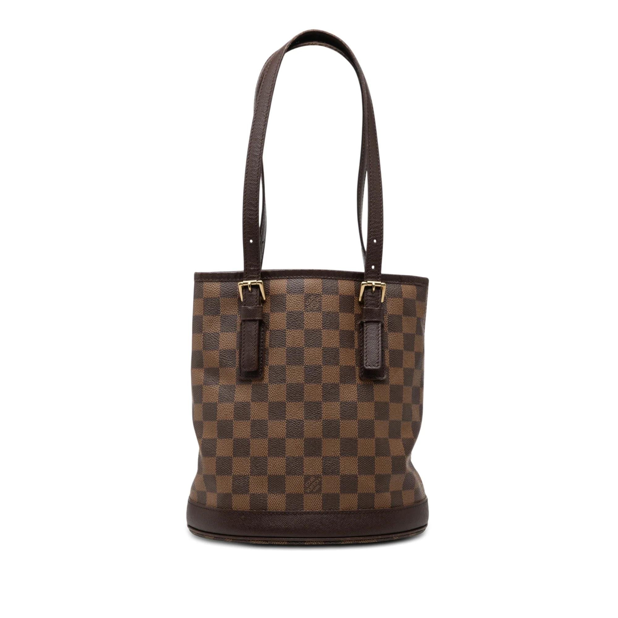 Bucket leather bag