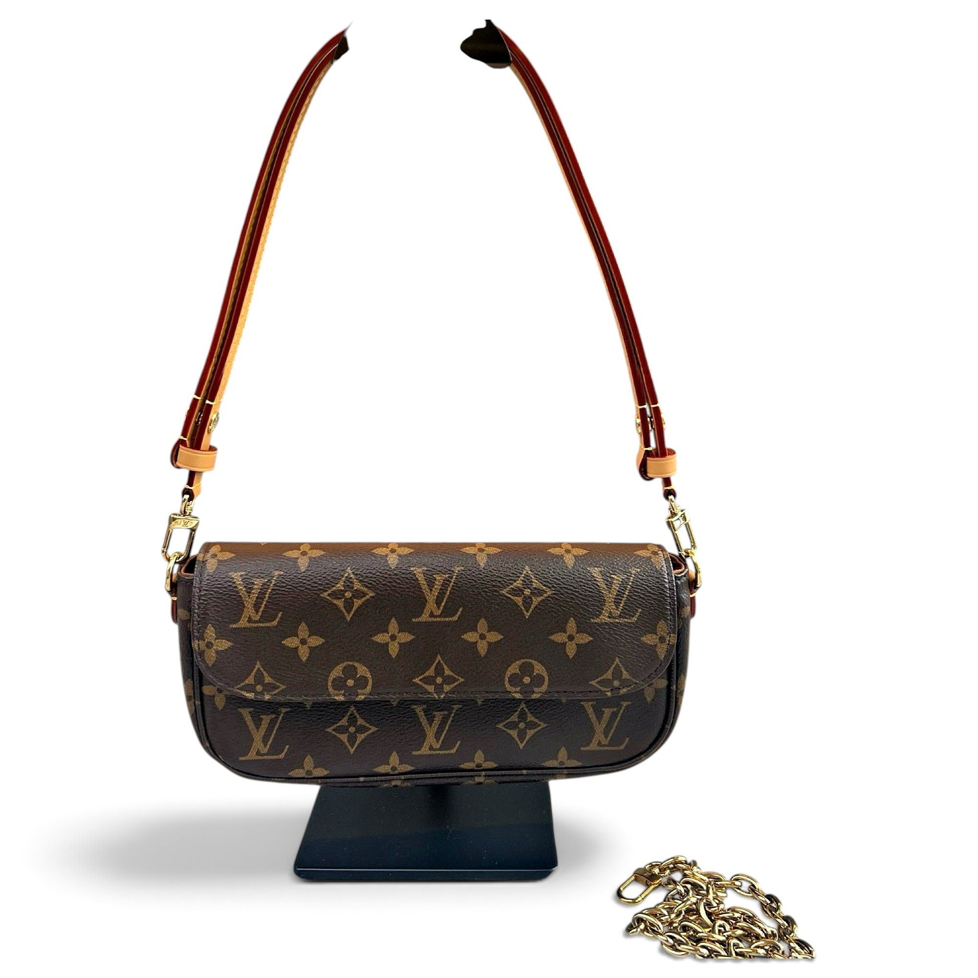 Pochette Accessoire leather handbag