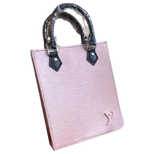 Plat leather handbag
